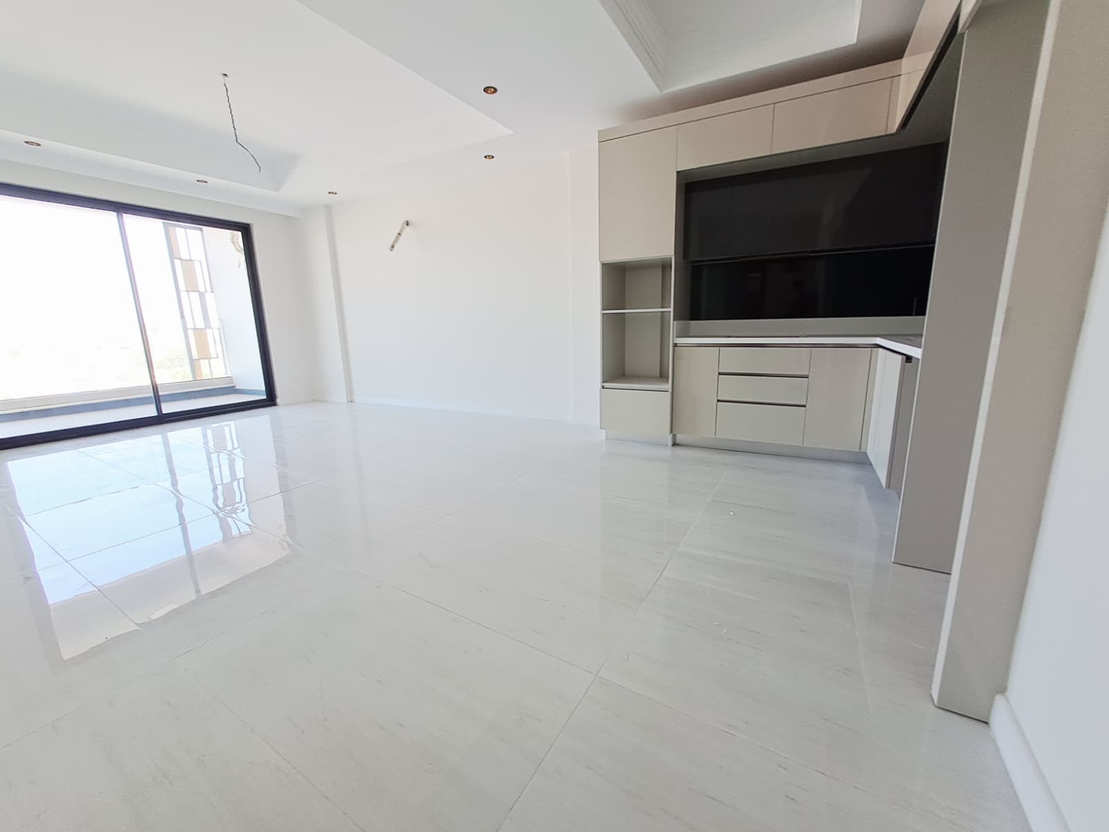Квартира 1+1 85 м² в премиальном комплекс-отеле на побережье Тюрклера – Алания