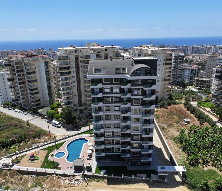 A 1+1 apartment at a great price in Mahmutlar – furnished and with mountain views