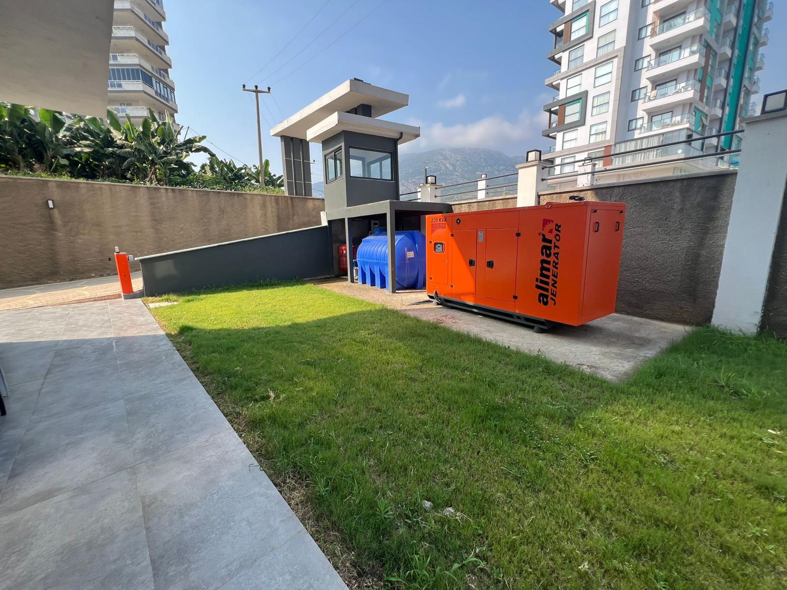 A 1+1 apartment at a great price in Mahmutlar – furnished and with mountain views