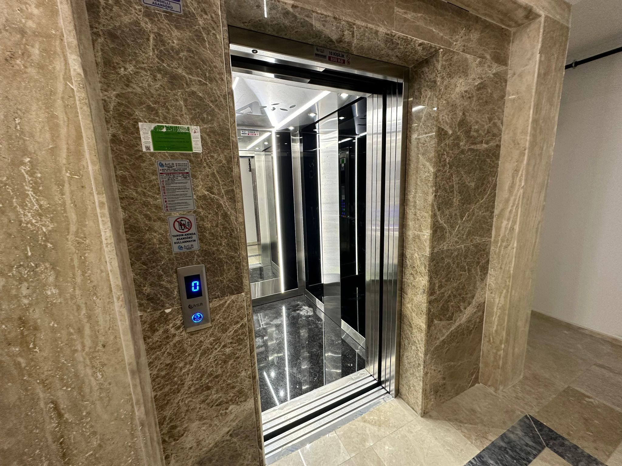 Пентхаус-дуплекс 5+1 в центре Анталии, в районе Муратпаша в 750 метрах от моря