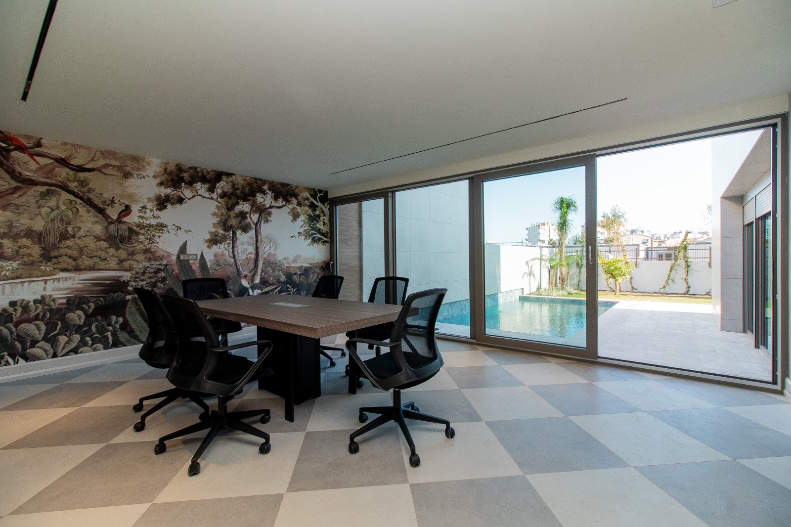 Modern villas in Antalya's Lara district - private pool, garden, and ideal location