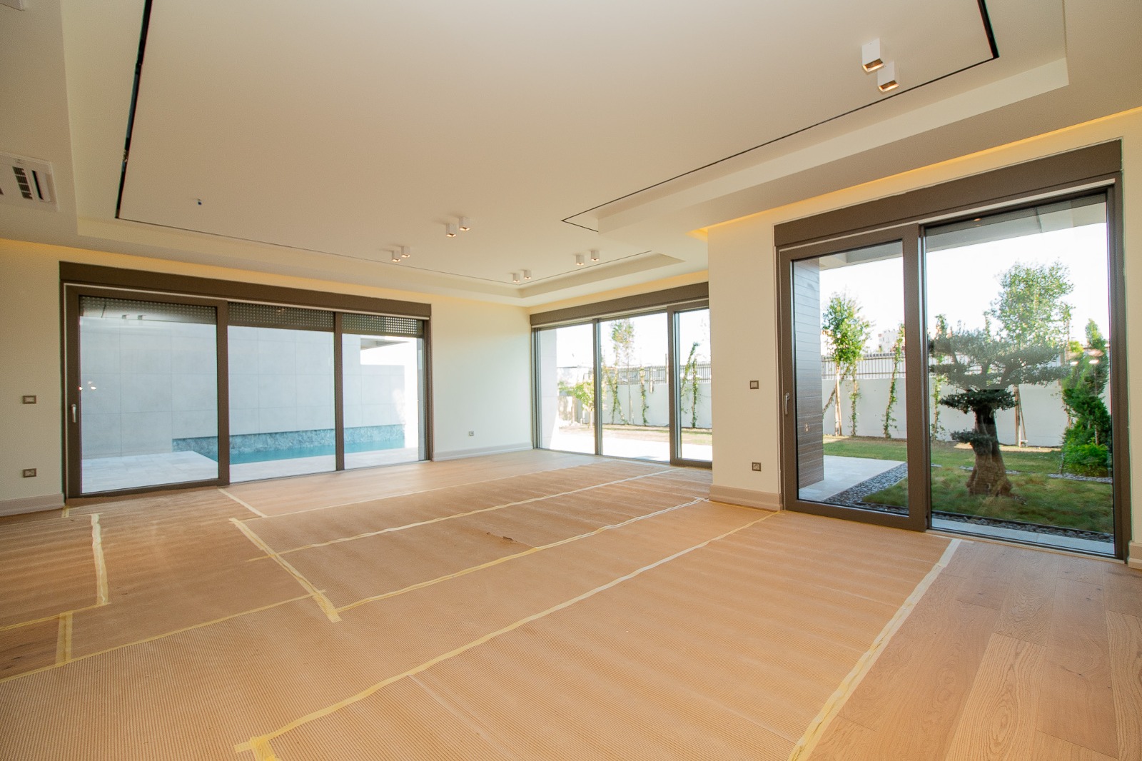Modern villas in Antalya's Lara district - private pool, garden, and ideal location