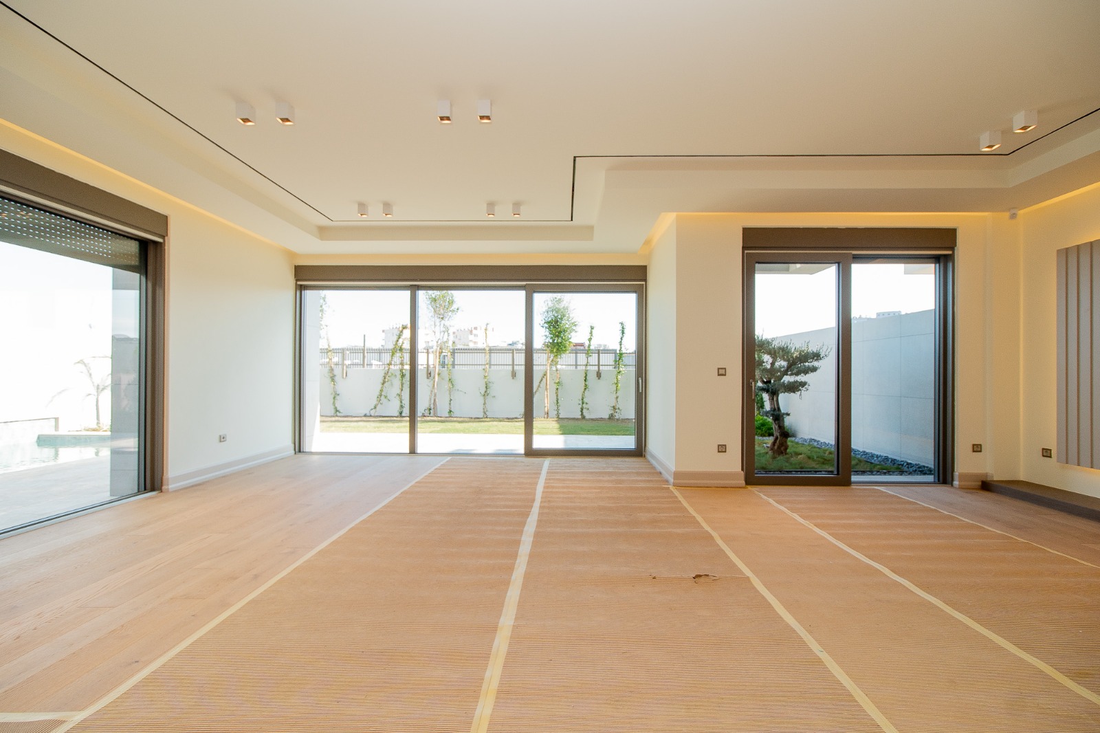 Modern villas in Antalya's Lara district - private pool, garden, and ideal location