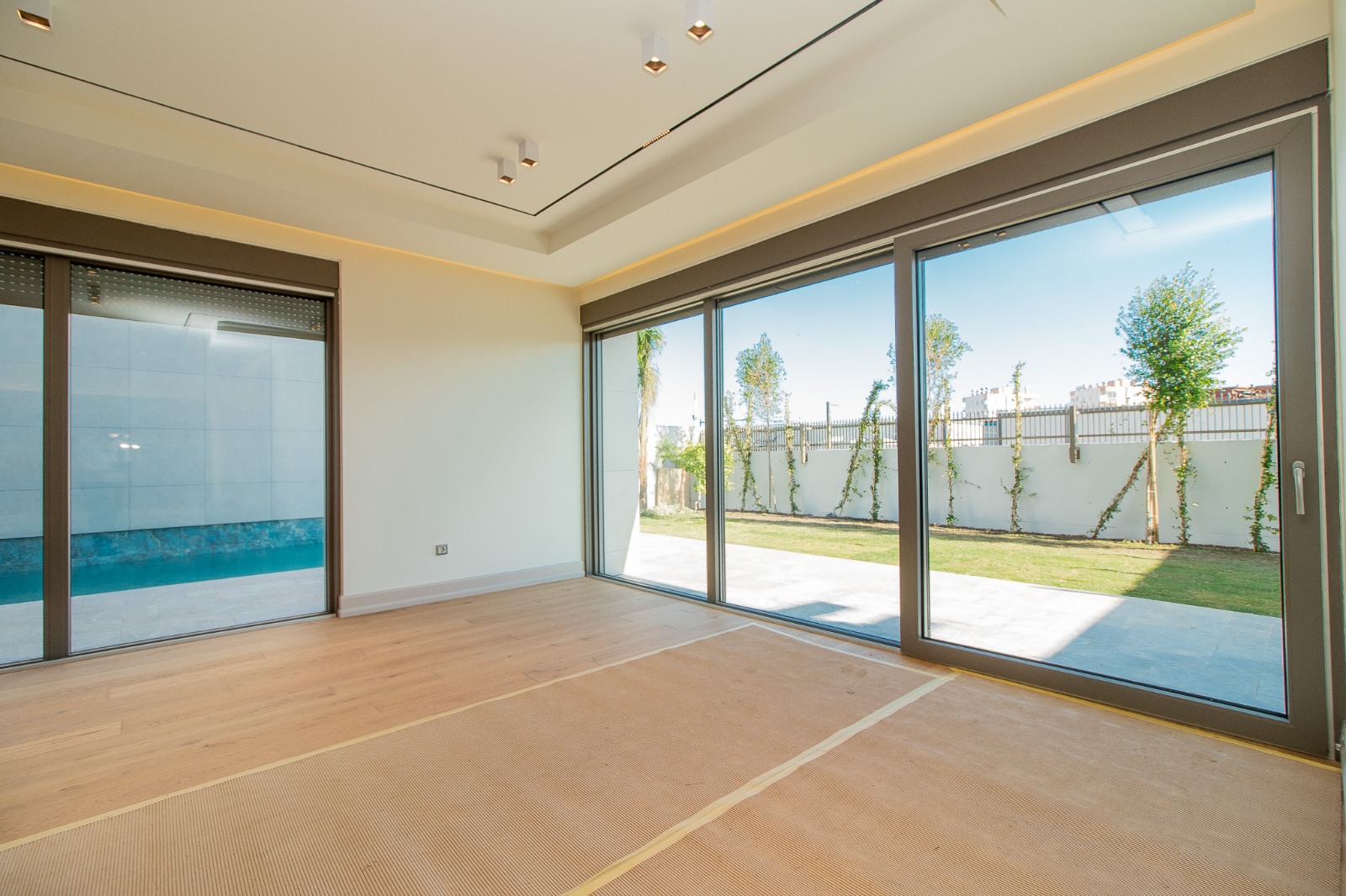 Modern villas in Antalya's Lara district - private pool, garden, and ideal location