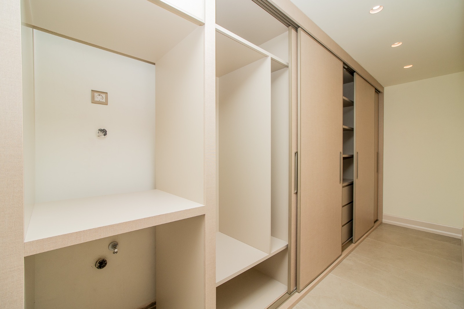 Modern villas in Antalya's Lara district - private pool, garden, and ideal location
