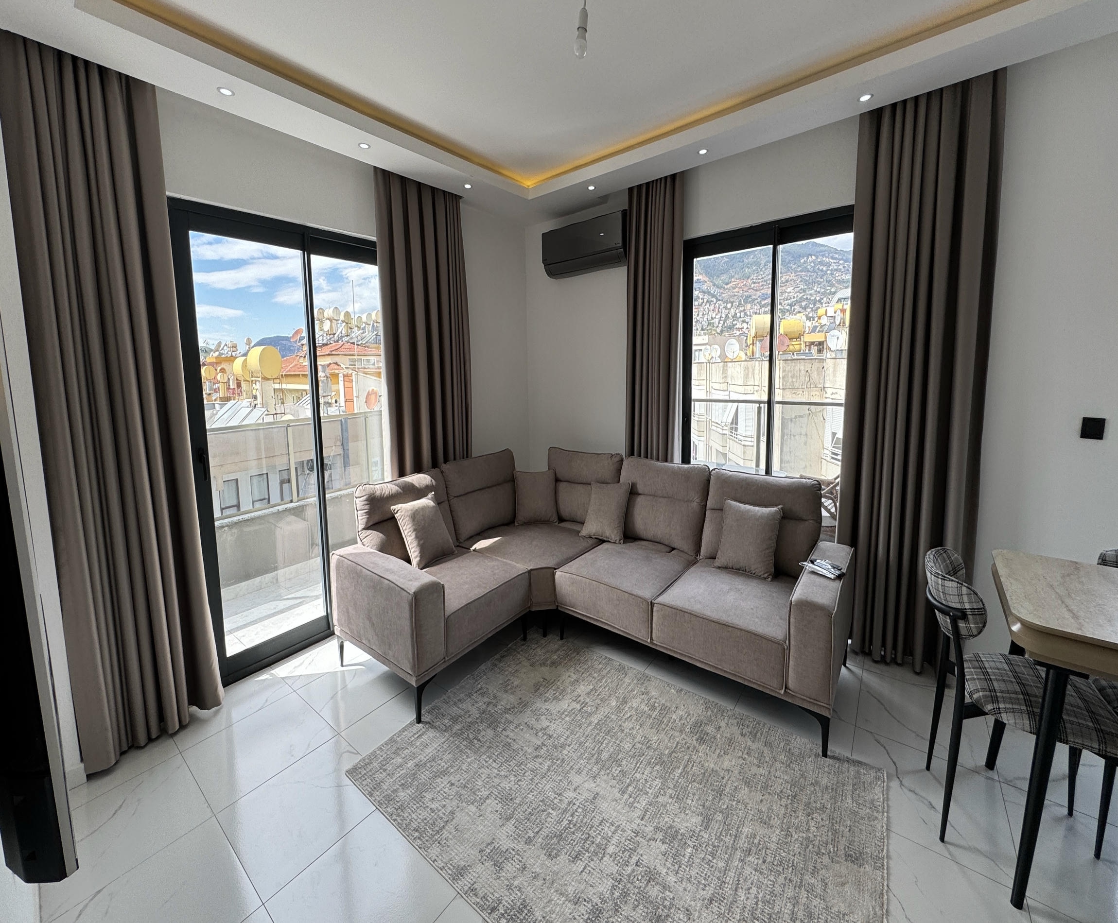 Short-term rental - 2+1 penthouse in the center of Alanya, Cleopatra Beach area No. 13