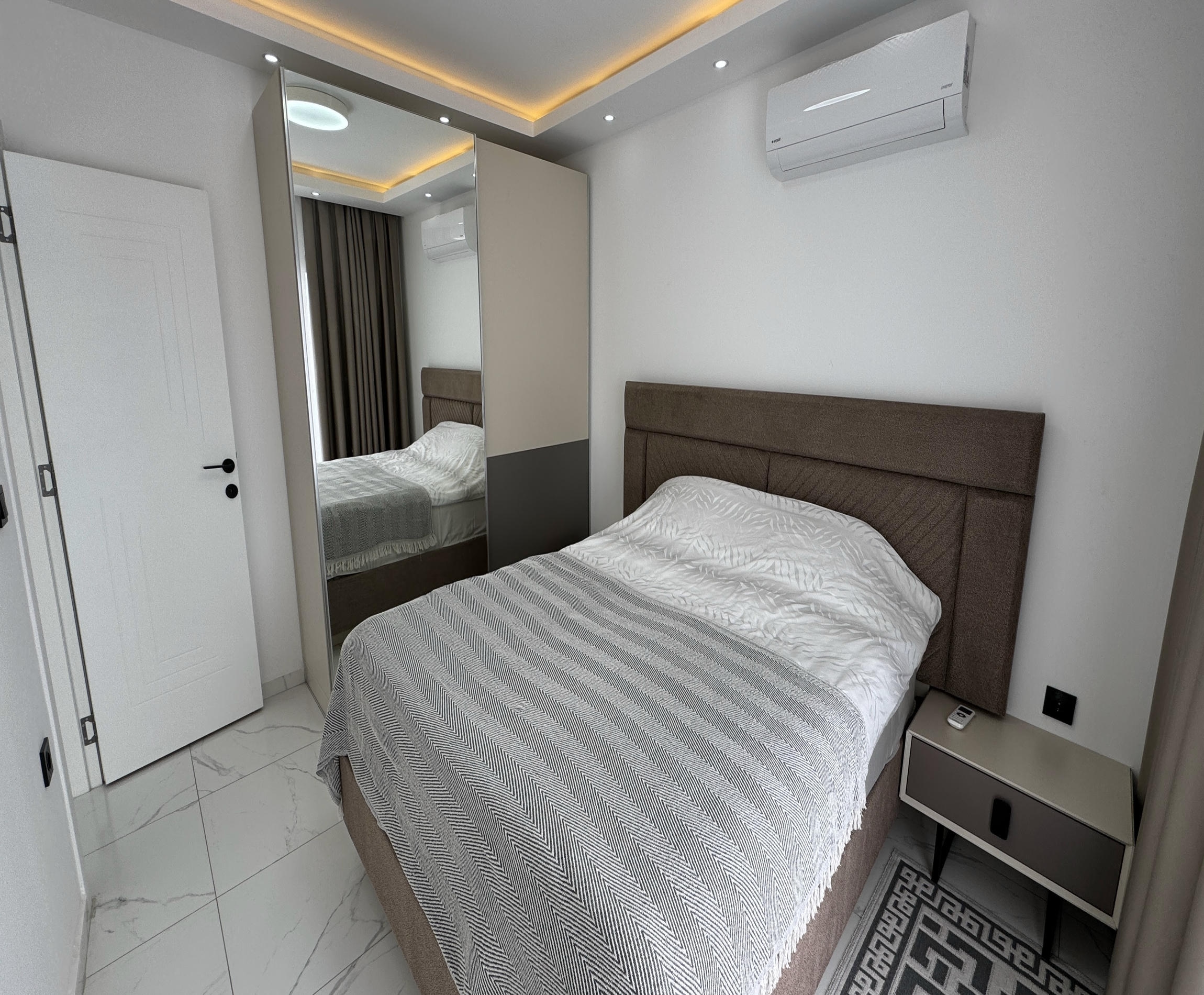 Short-term rental - 2+1 penthouse in the center of Alanya, Cleopatra Beach area No. 13