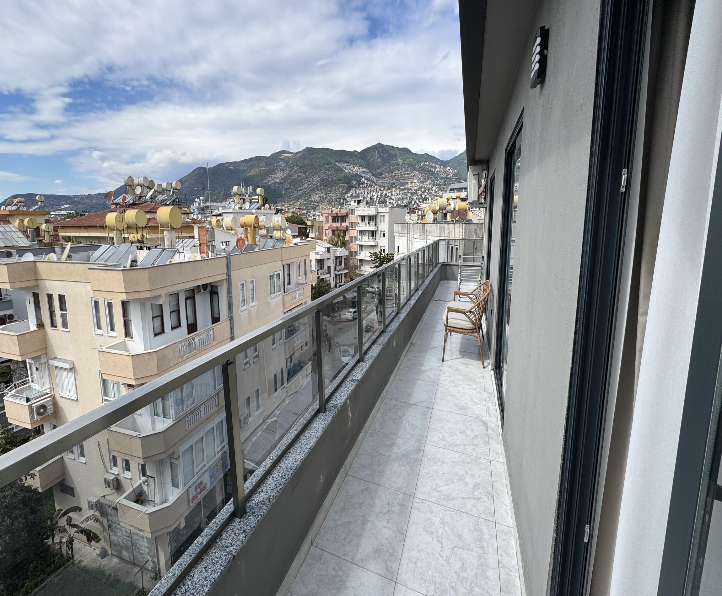 Short-term rental - 2+1 penthouse in the center of Alanya, Cleopatra Beach area No. 13