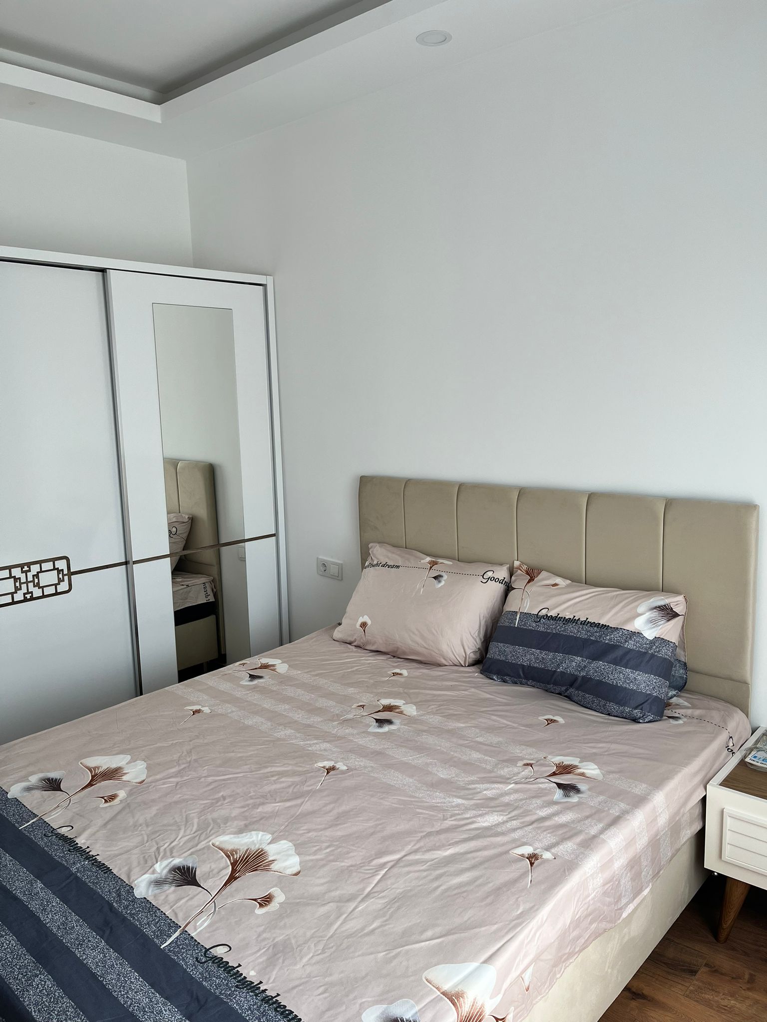 Avsallar 3. Bölge'de modern bir sitede yer alan 1+1 dairenin uzun süreli kiralanması.