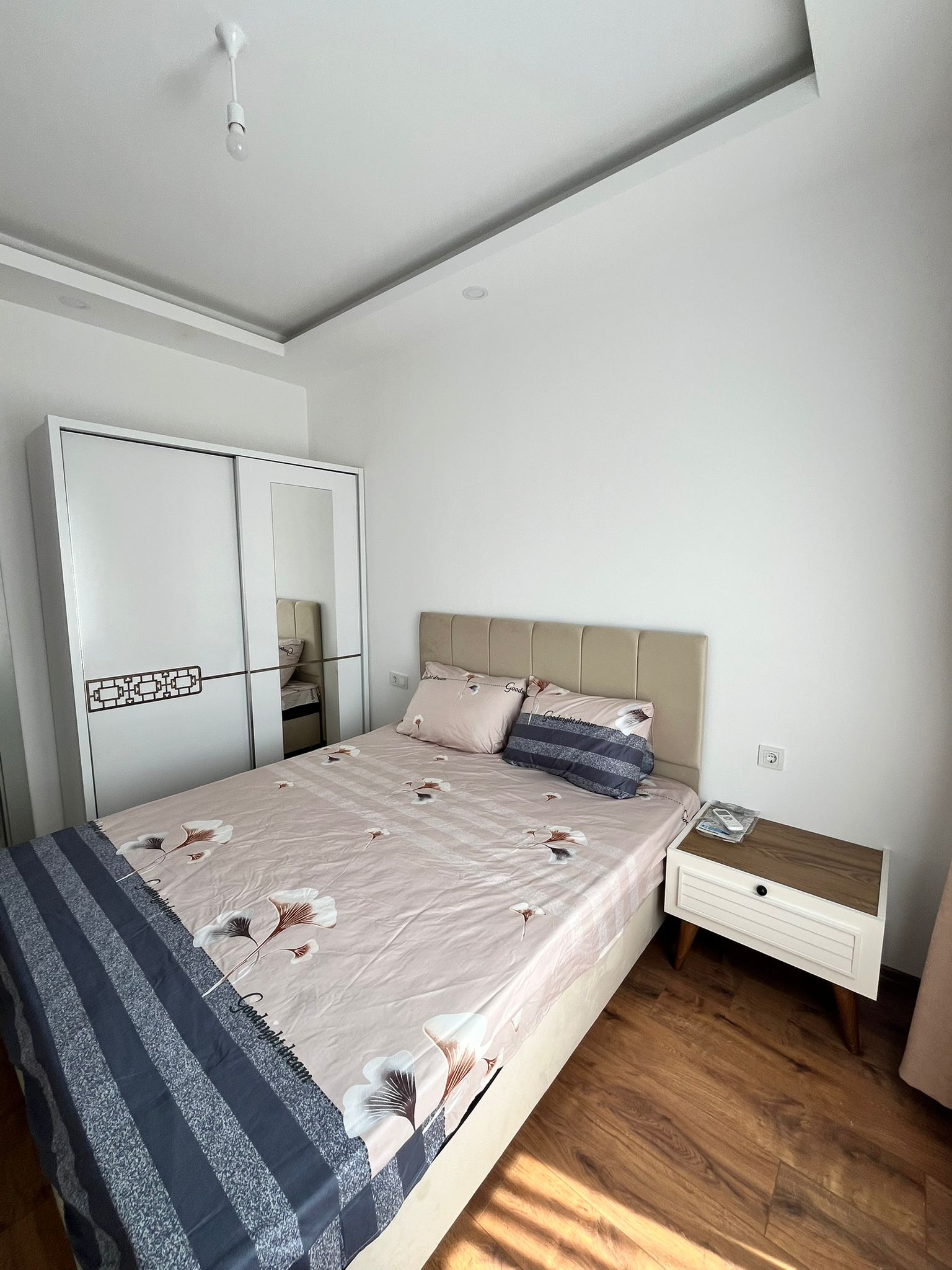 Avsallar 3. Bölge'de modern bir sitede yer alan 1+1 dairenin uzun süreli kiralanması.