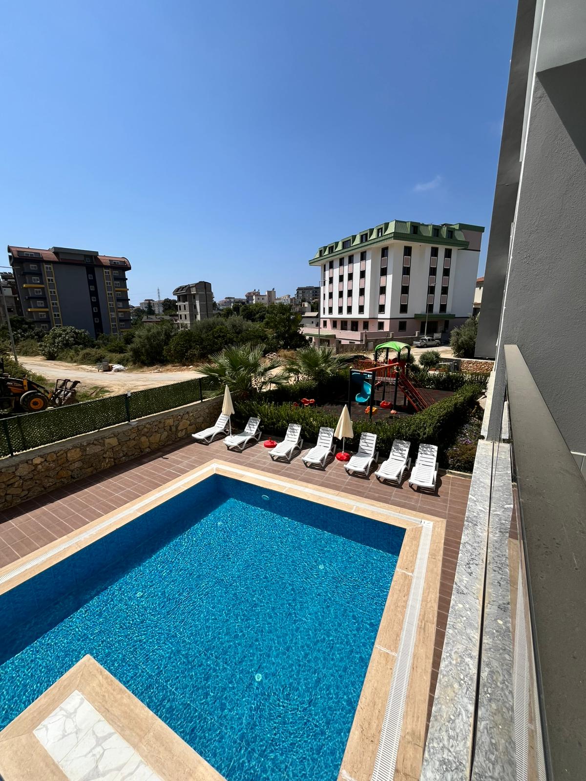 Avsallar 3. Bölge'de modern bir sitede yer alan 1+1 dairenin uzun süreli kiralanması.