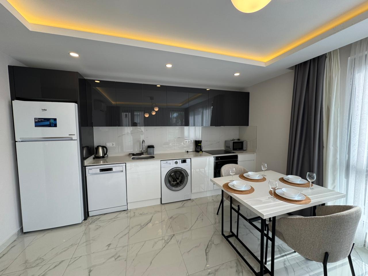 Long-term rent 1+1 in the center of Alanya - 300 m to Cleopatra Beach No. 12