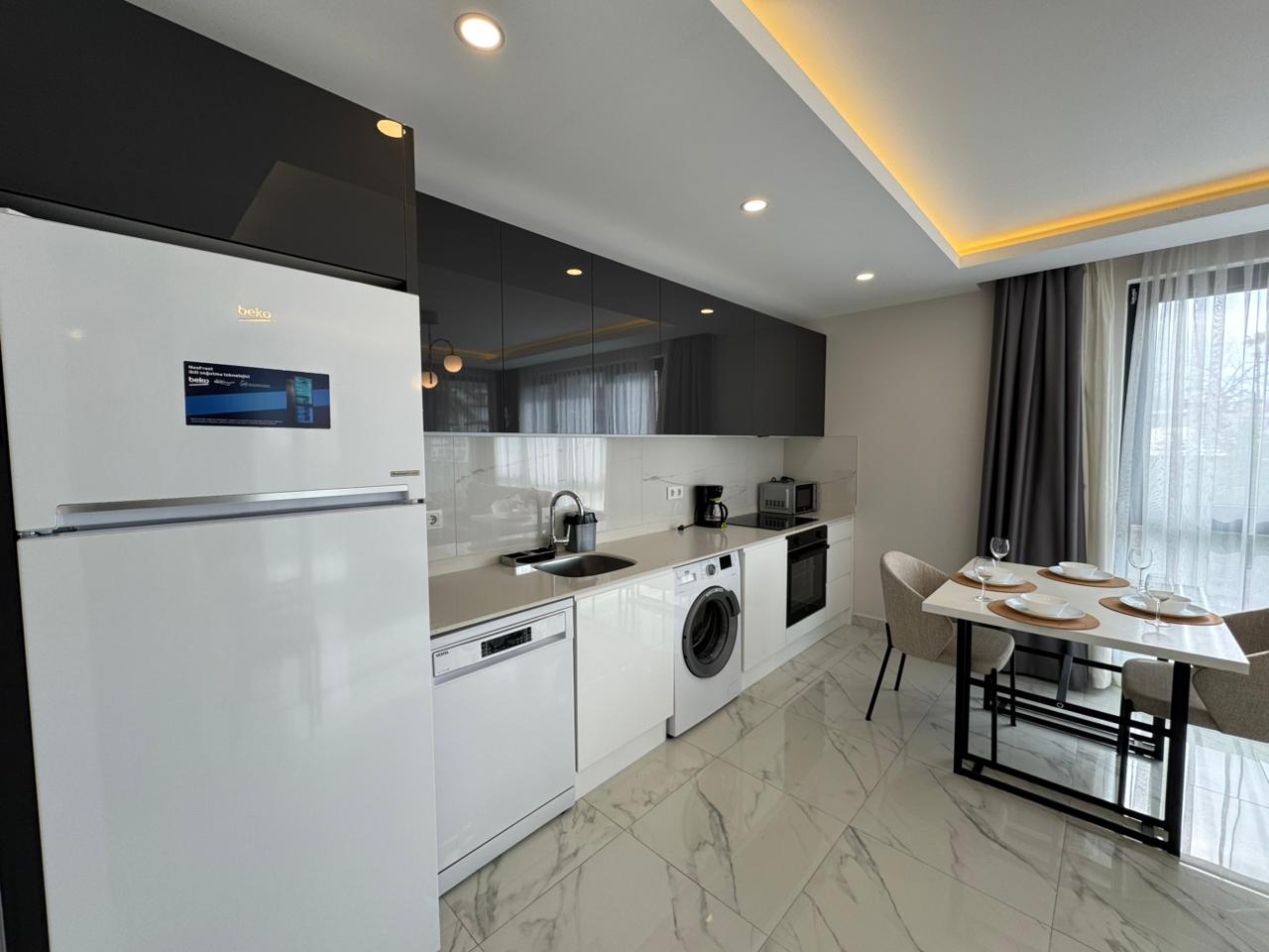 Long-term rent 1+1 in the center of Alanya - 300 m to Cleopatra Beach No. 12