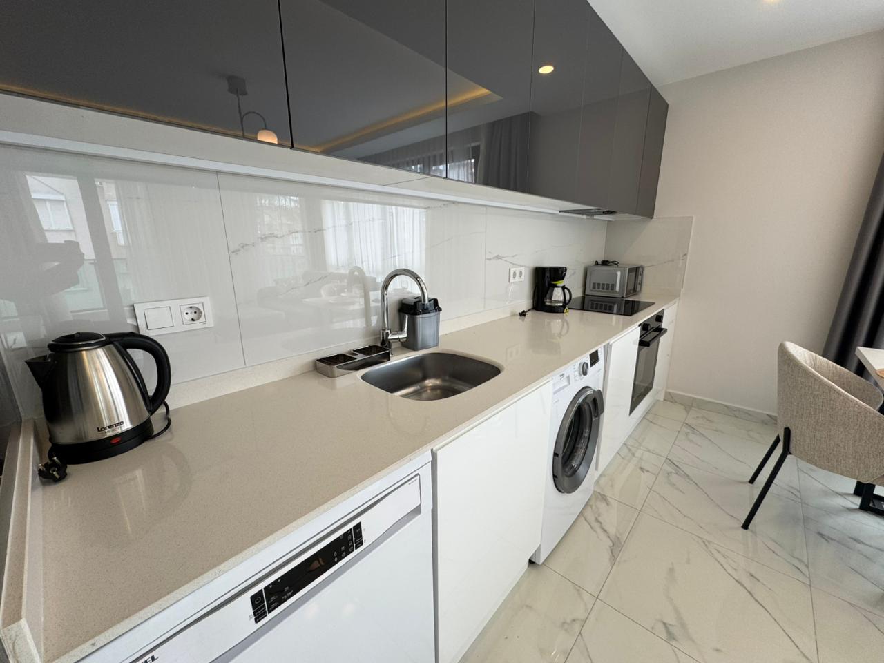 Long-term rent 1+1 in the center of Alanya - 300 m to Cleopatra Beach No. 12