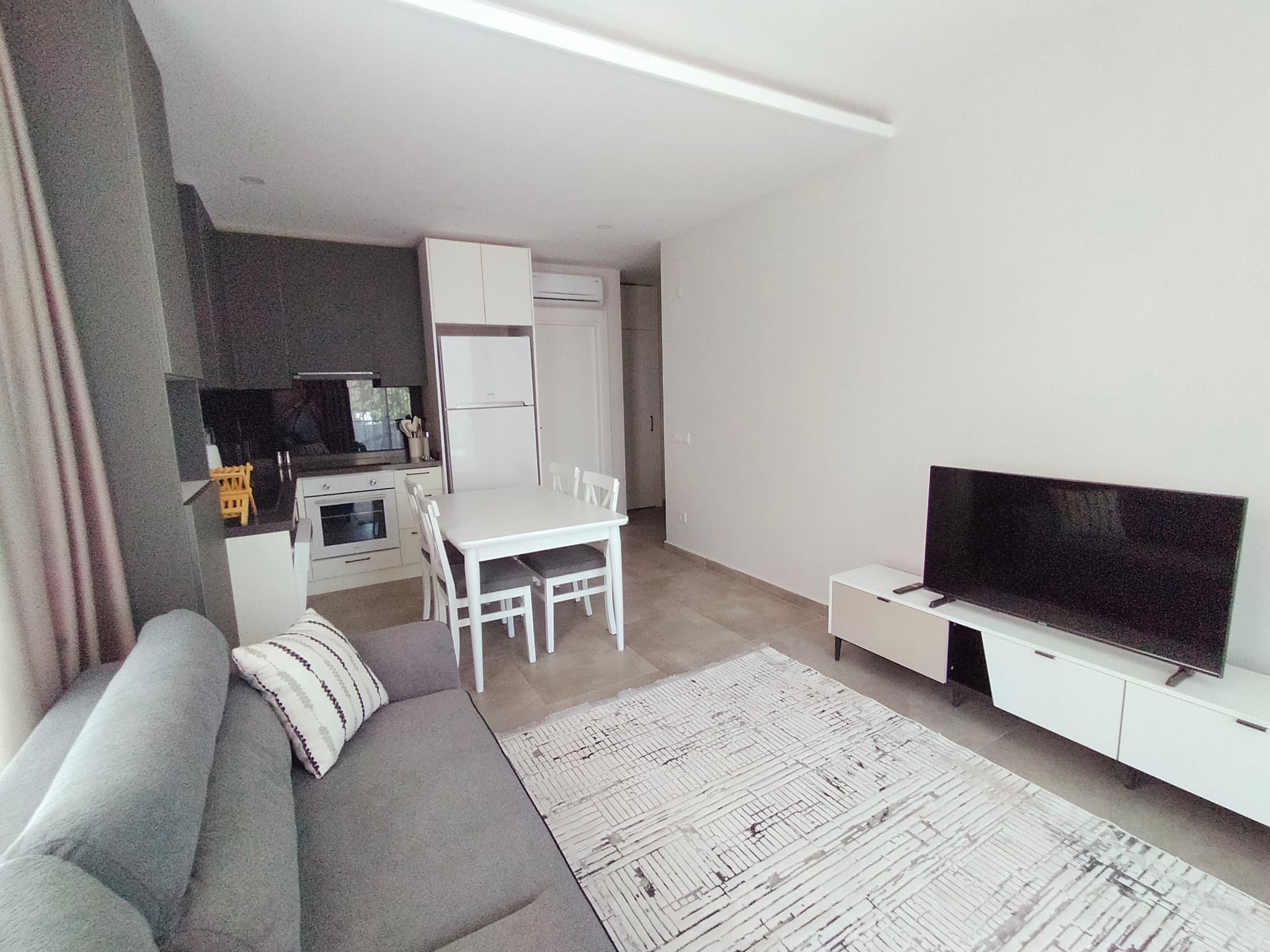 Long-term rent of a 1+1 apartment in the center of Alanya, Cleopatra Beach area No. 3