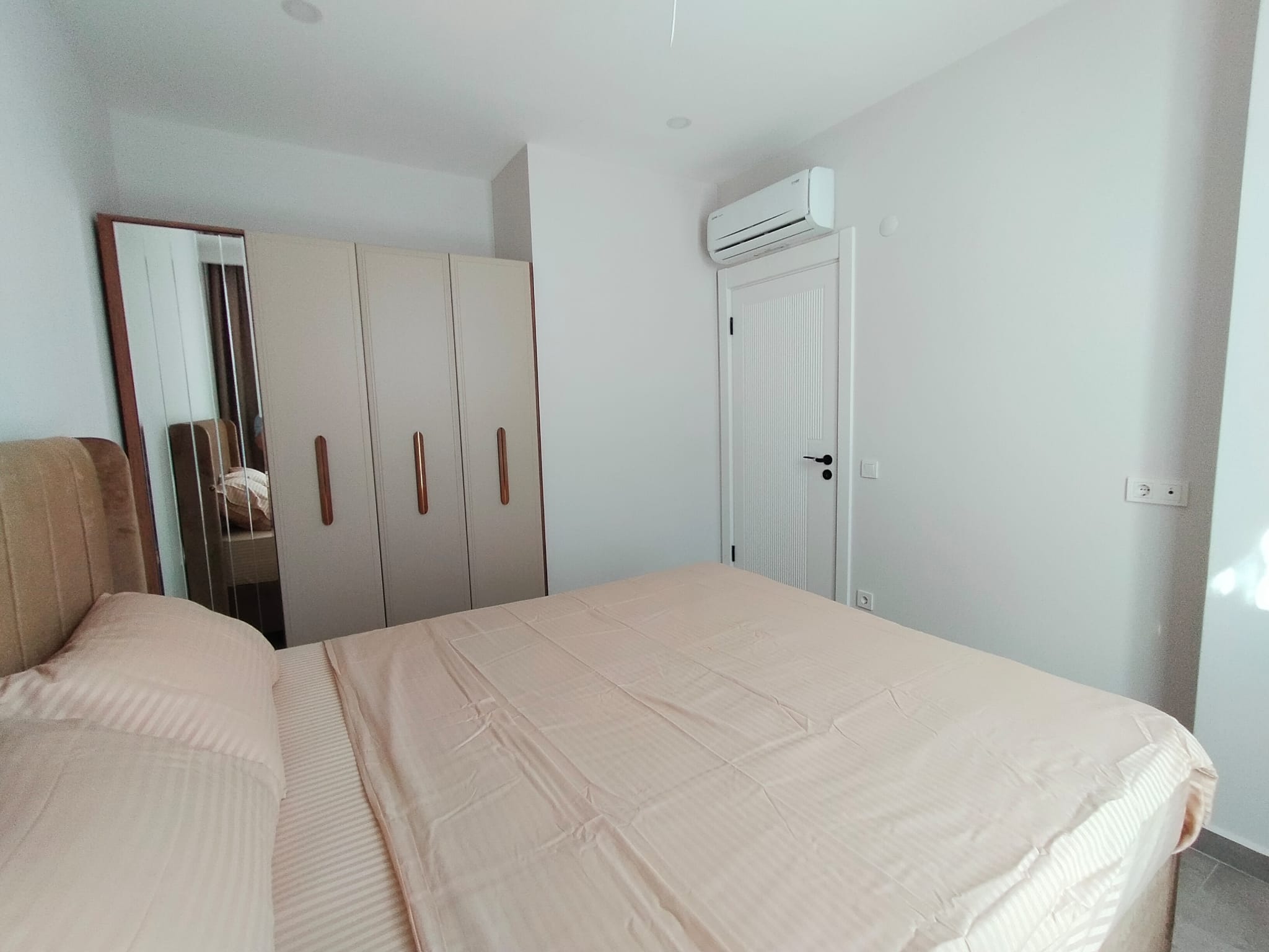 Long-term rent of a 1+1 apartment in the center of Alanya, Cleopatra Beach area No. 3