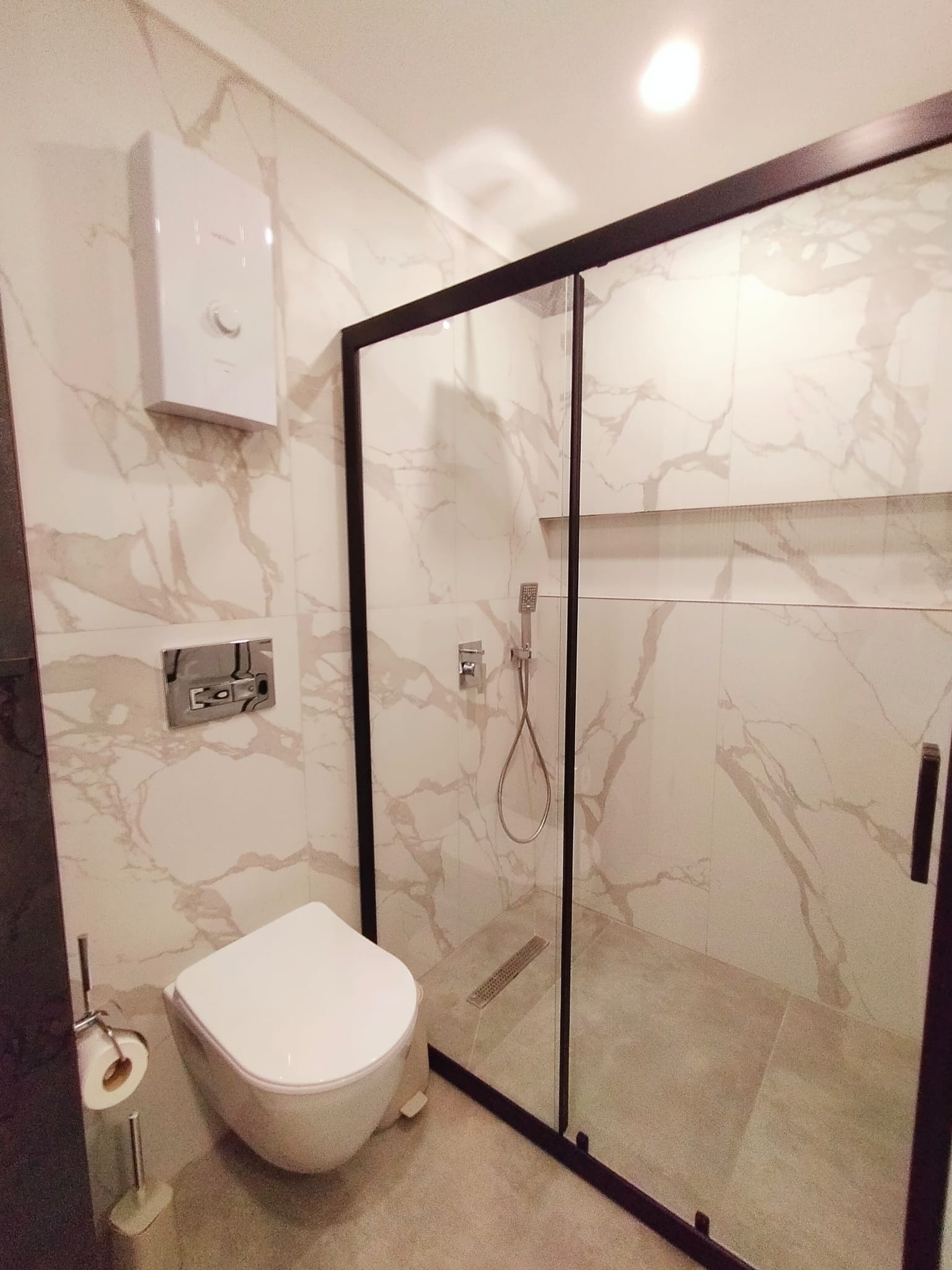 Long-term rent of a 1+1 apartment in the center of Alanya, Cleopatra Beach area No. 3