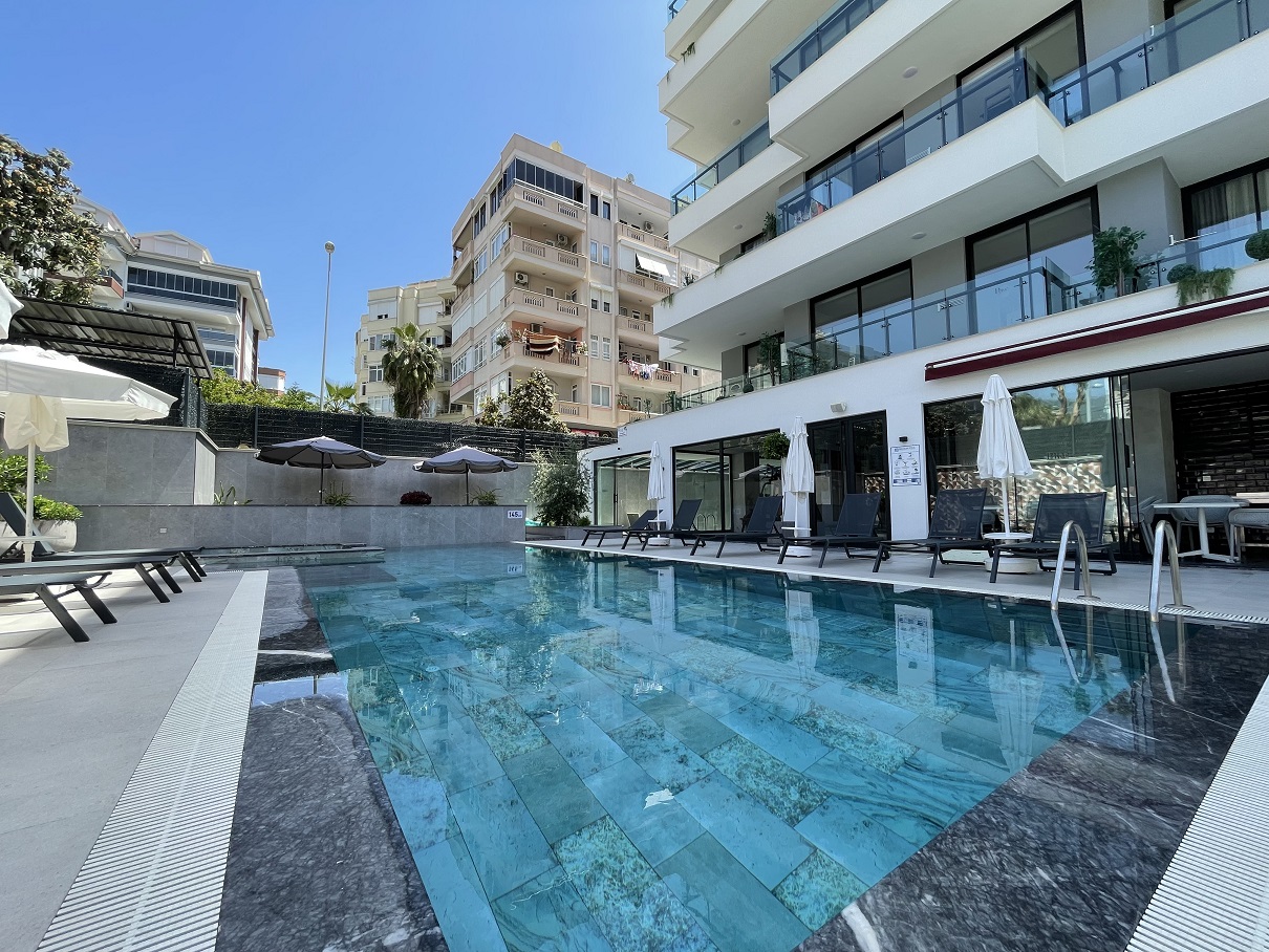 Long-term rent of a 1+1 apartment in the center of Alanya, Cleopatra Beach area No. 3
