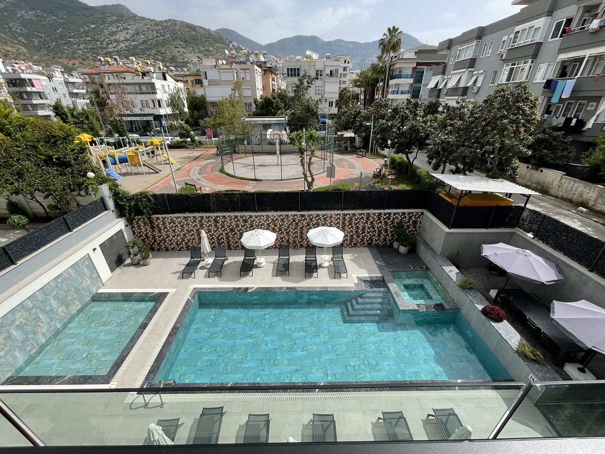 Long-term rent of a 1+1 apartment in the center of Alanya, Cleopatra Beach area No. 3