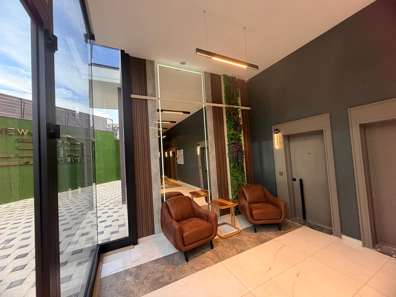 Alanya'nın merkezinde, Kleopatra Plajı bölgesinde, sahibinden doğrudan kiralık, eşyalı 2+1 daire.