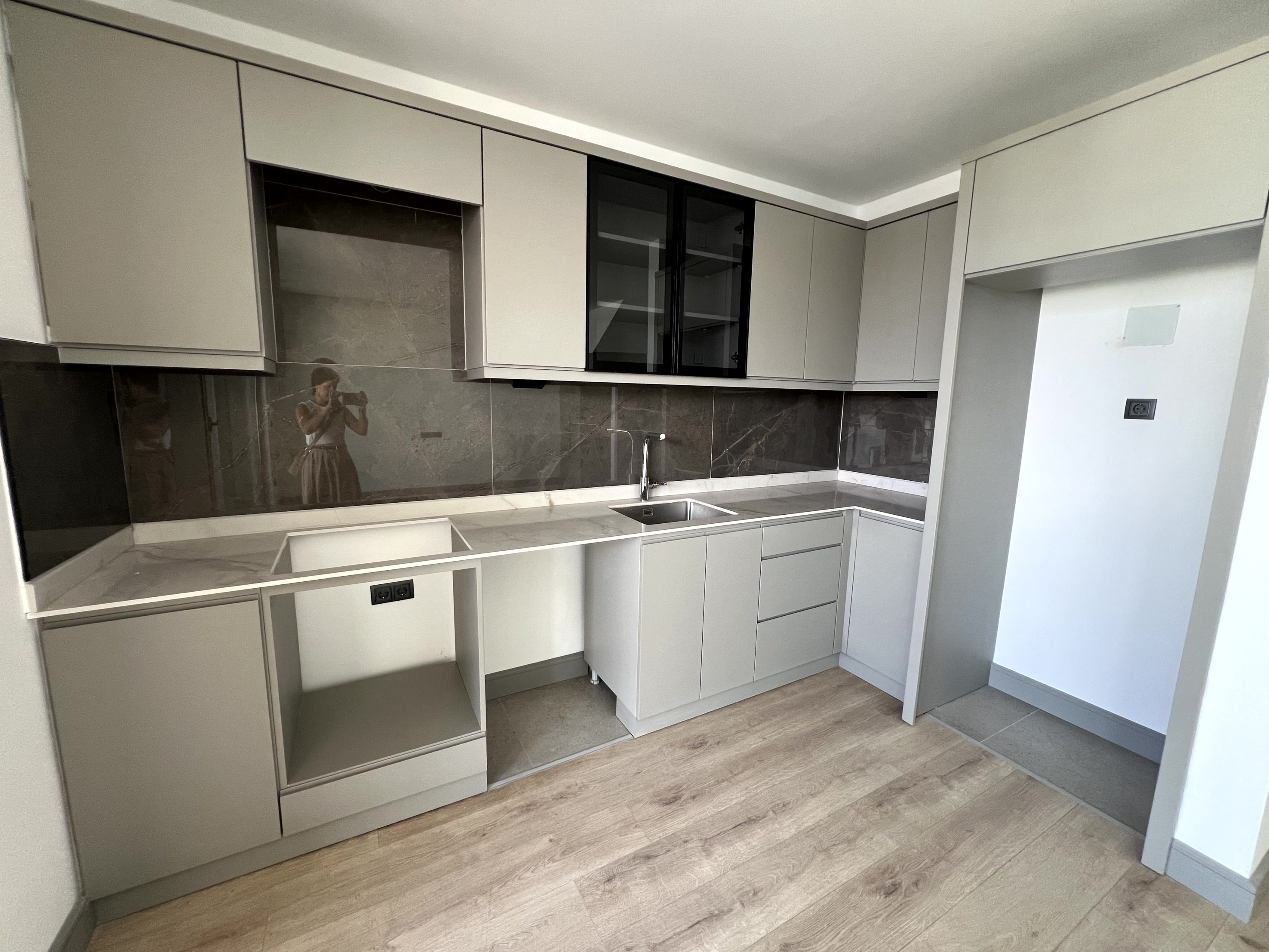 Пентхаус-дуплекс 2+1 на первой береговой в Алании, район Кестель