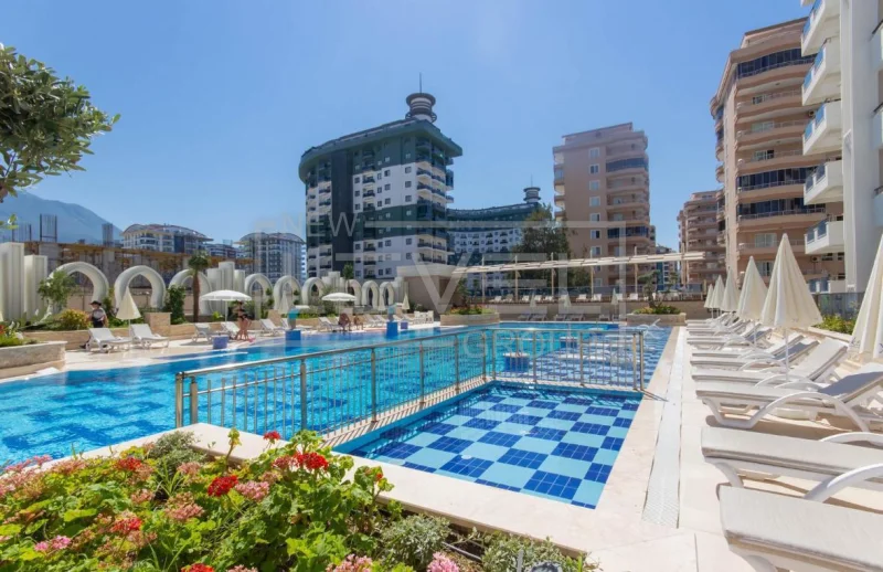 1+1 apartment 70 m² in the center of Mahmutlar – furnished, glazed balcony, installment plan up to 1 year