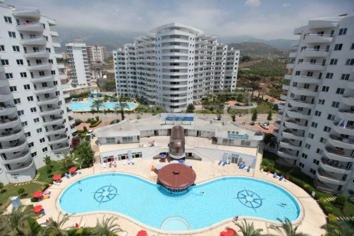 Mahmutlar'da 2+1 daire - 130 m², eşyalı, geniş balkonlu