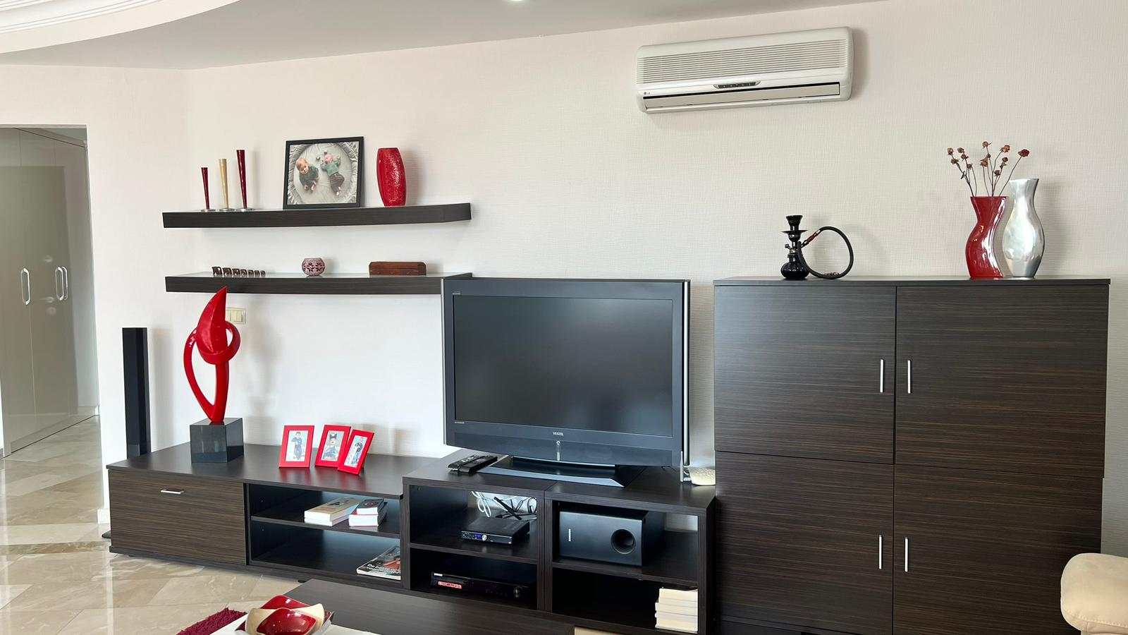 Mahmutlar'da 2+1 daire - 130 m², eşyalı, geniş balkonlu
