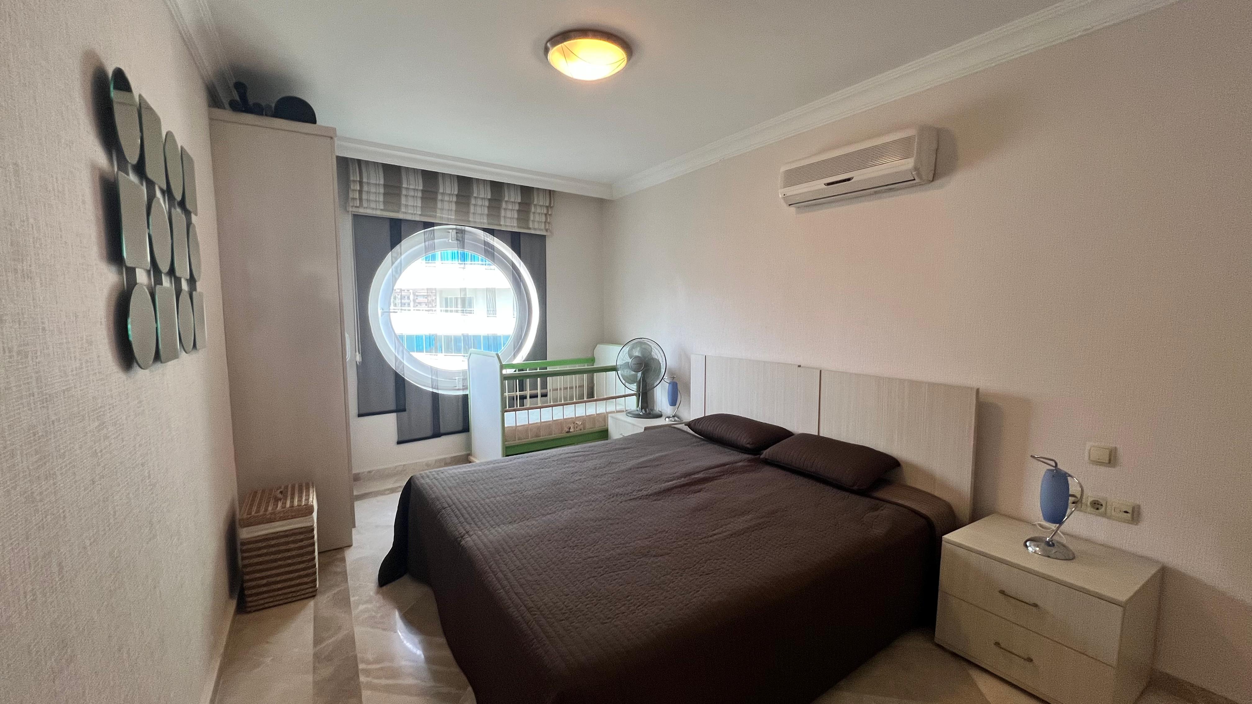 Mahmutlar'da 2+1 daire - 130 m², eşyalı, geniş balkonlu