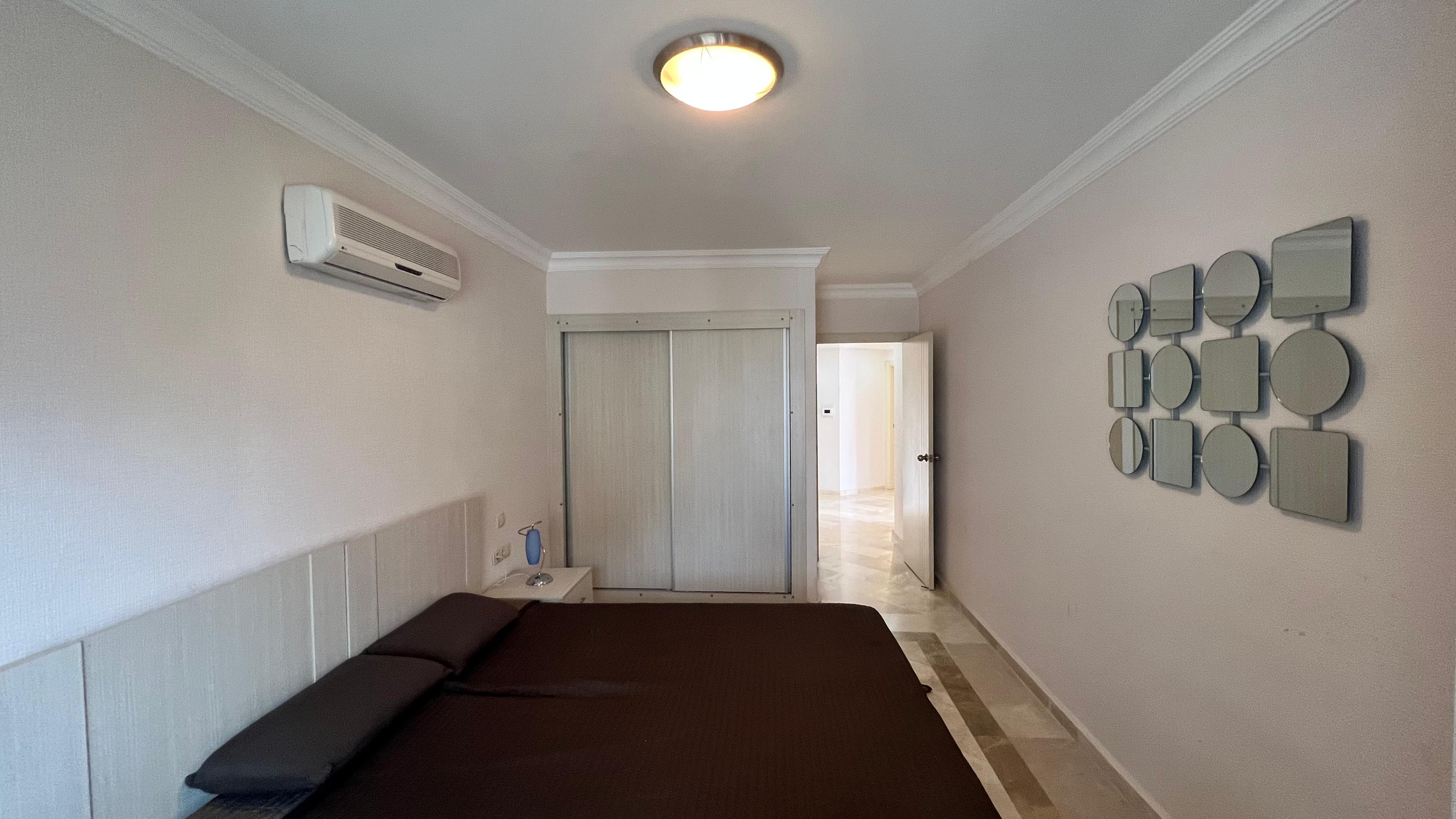 Mahmutlar'da 2+1 daire - 130 m², eşyalı, geniş balkonlu