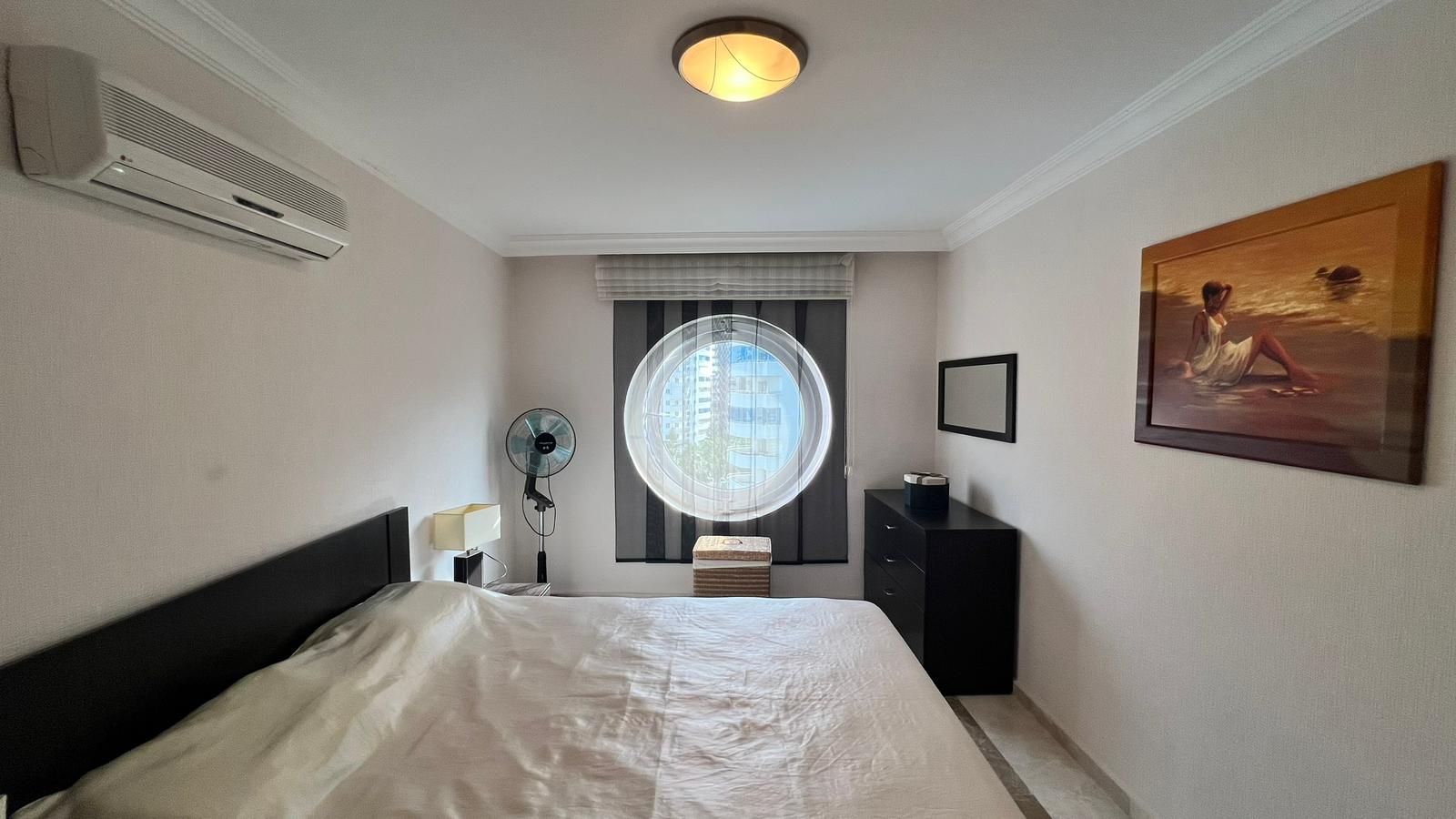Mahmutlar'da 2+1 daire - 130 m², eşyalı, geniş balkonlu