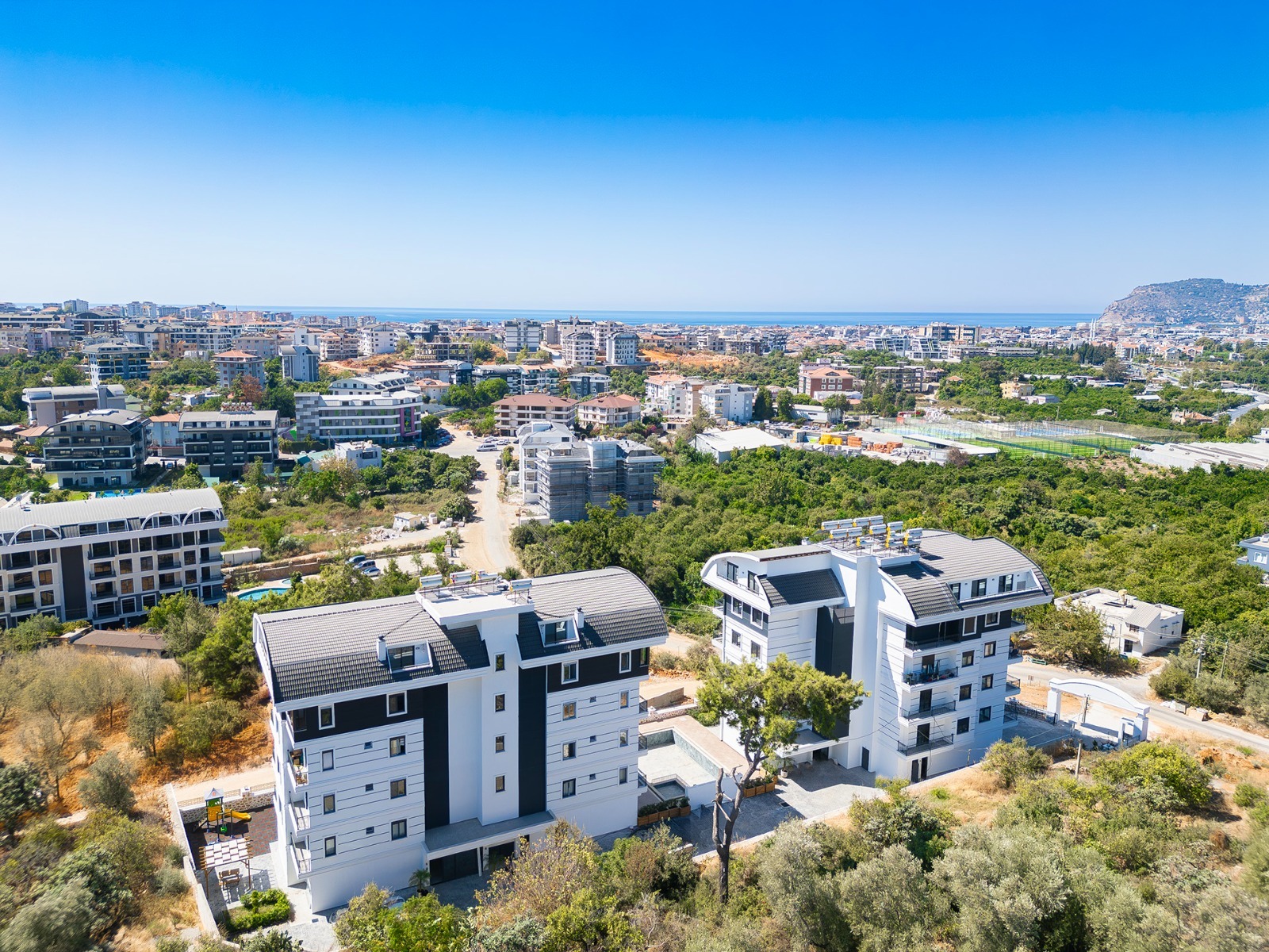 Alanya'nın Oba bölgesinde, son rötuşları tamamlanmış dubleks daire.