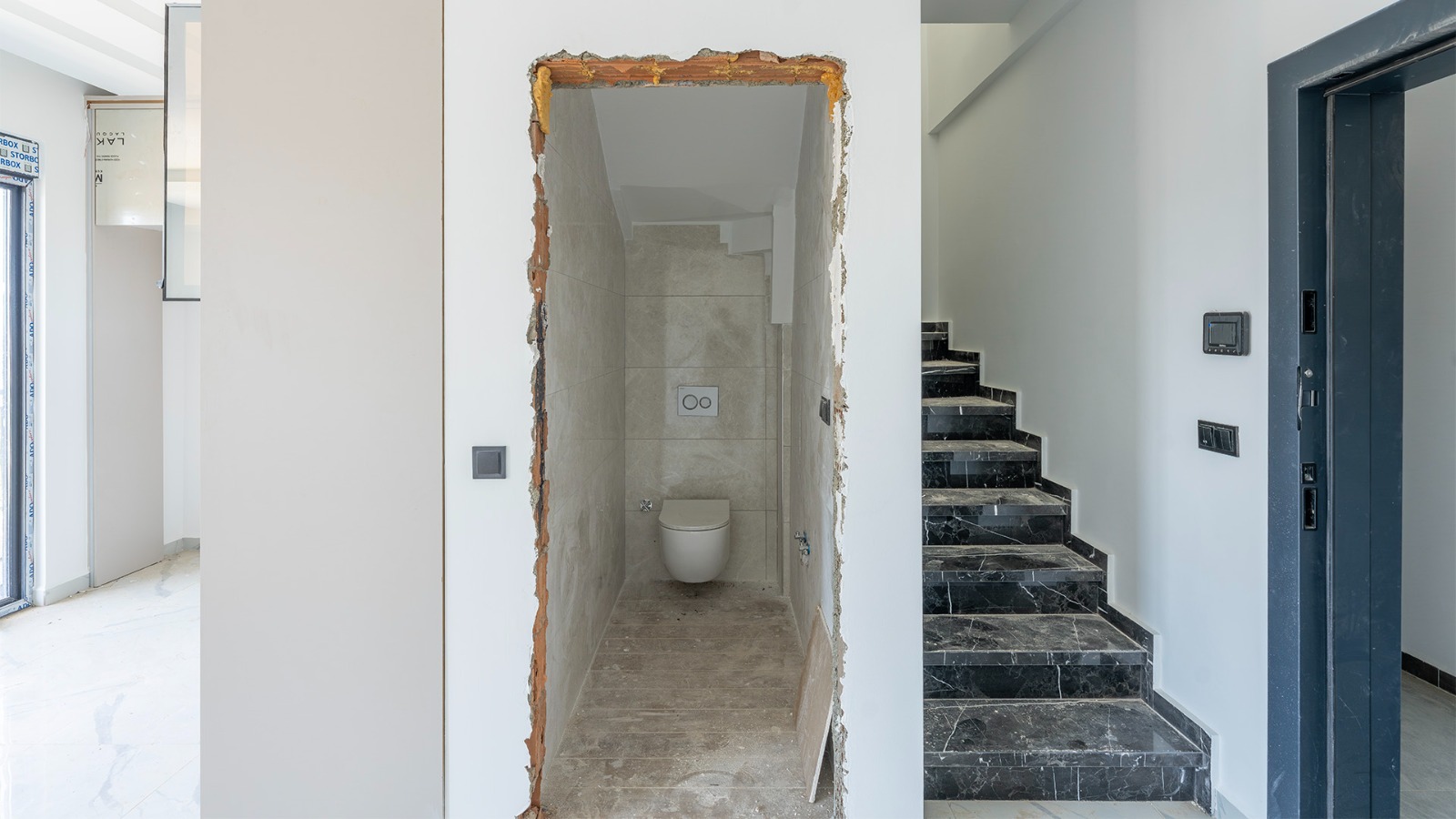 Alanya'nın Oba bölgesinde, son rötuşları tamamlanmış dubleks daire.