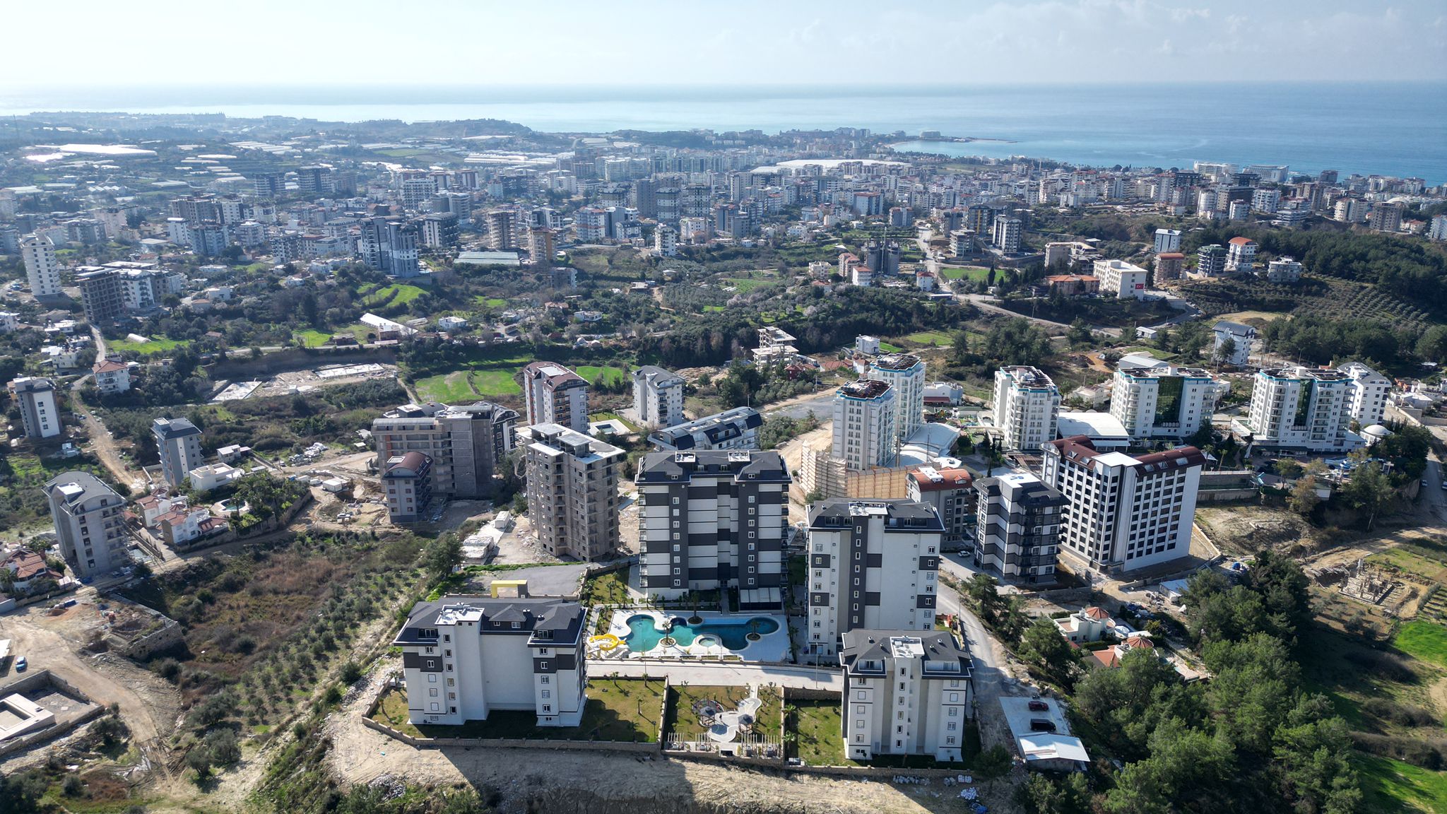 Alanya real estate with installments up to 1 year - new 1+1 apartment with sea views in Avsallar