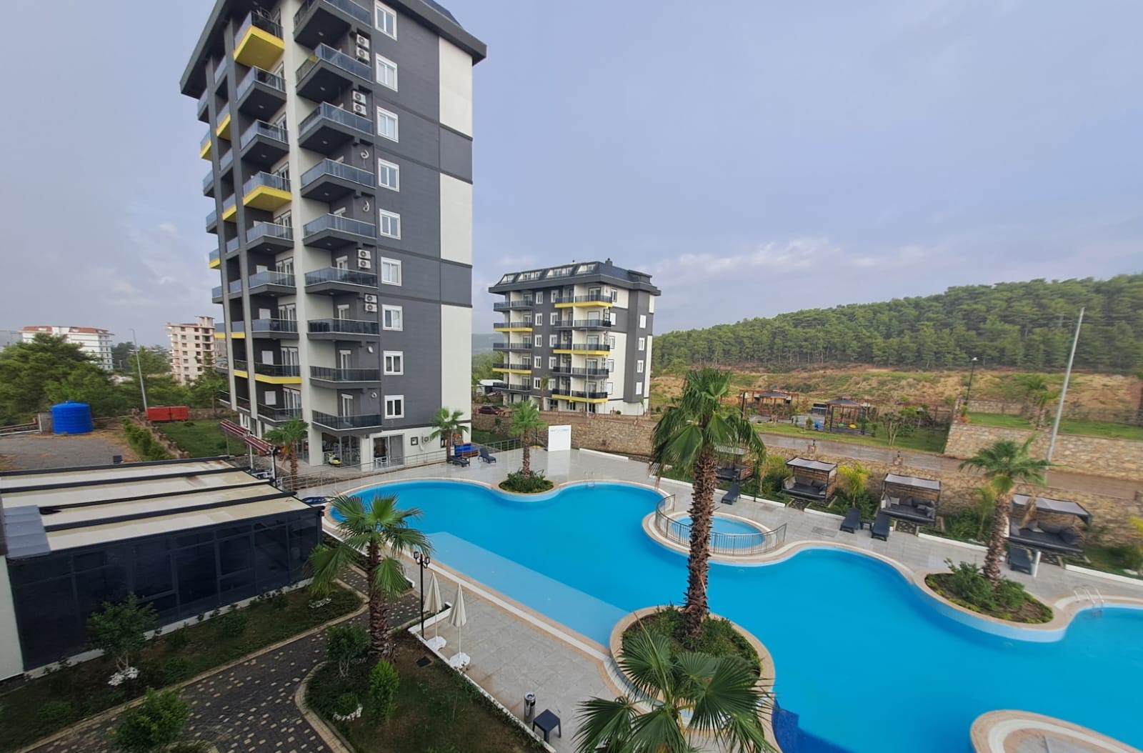 Alanya real estate with installments up to 1 year - new 1+1 apartment with sea views in Avsallar
