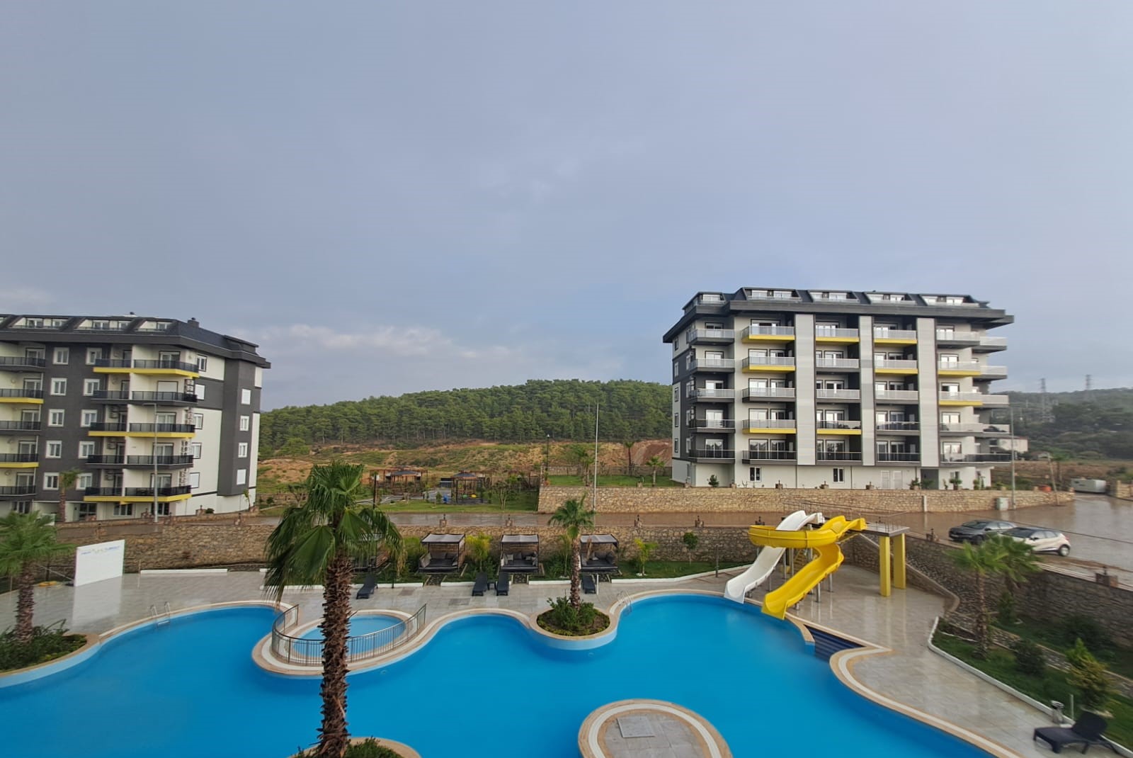 Alanya real estate with installments up to 1 year - new 1+1 apartment with sea views in Avsallar