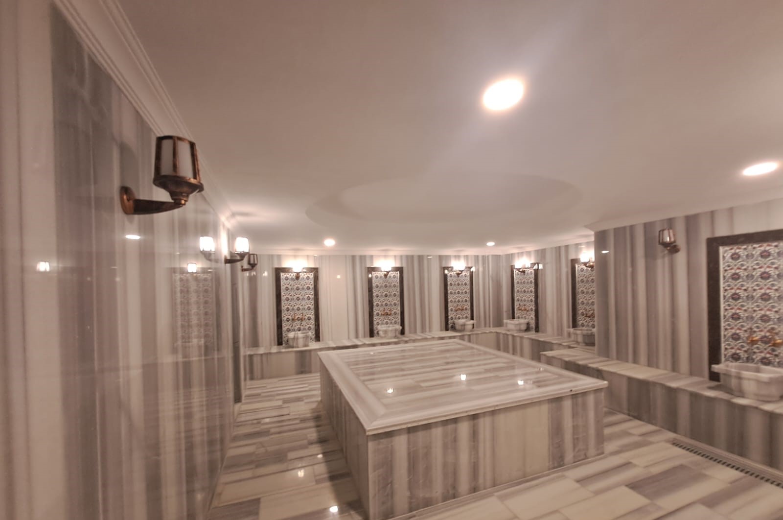Alanya real estate with installments up to 1 year - new 1+1 apartment with sea views in Avsallar
