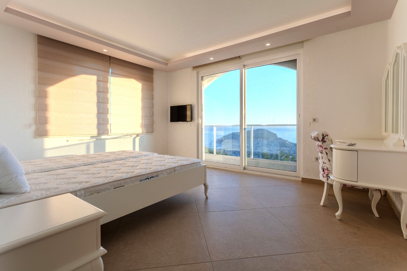 Private 5+2 villa in the center of Alanya, Bektaş district – furnished and with panoramic views