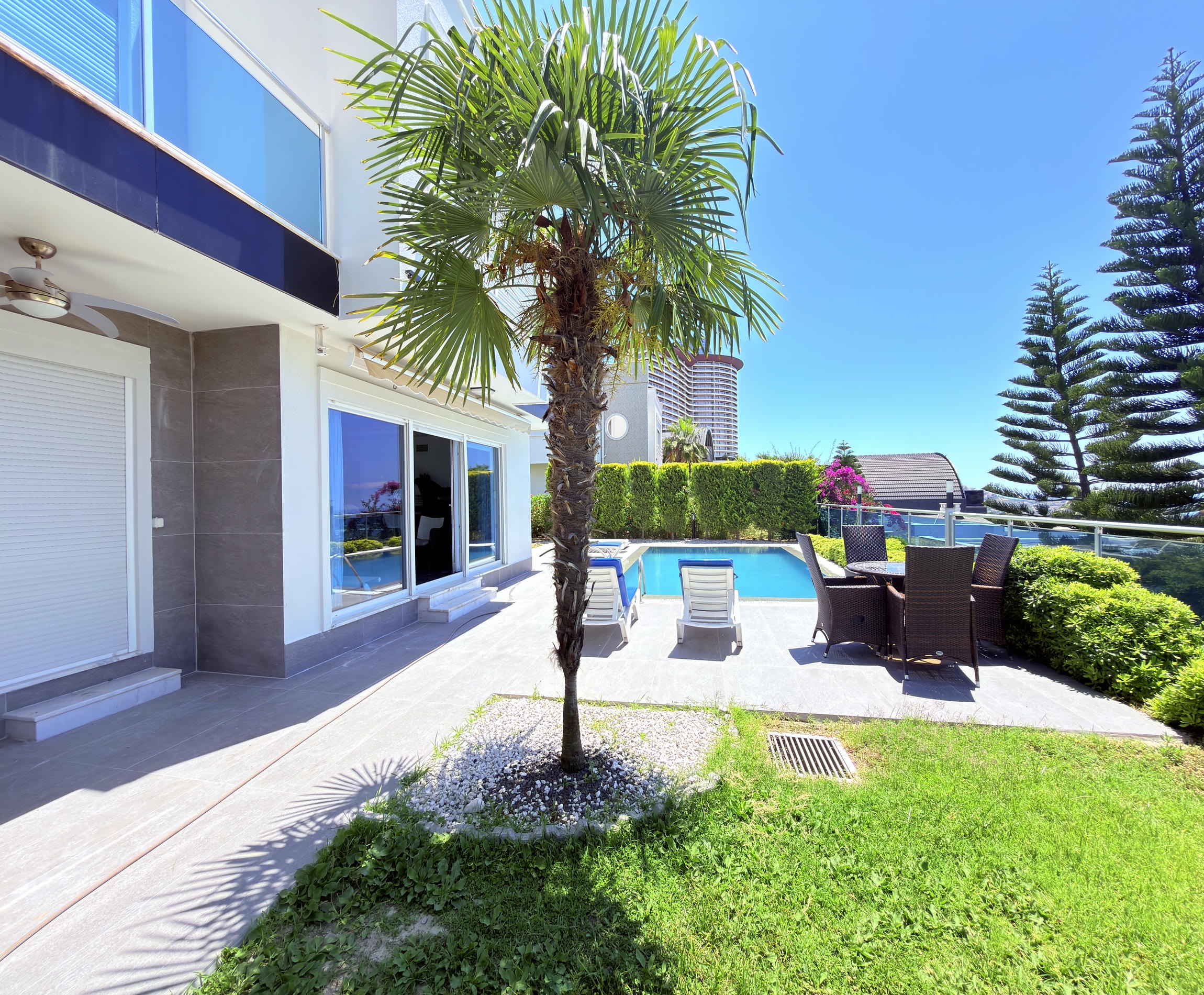 Two-story private villa 4+1 in Alanya – furnished, pool, sea view, Kargicak district