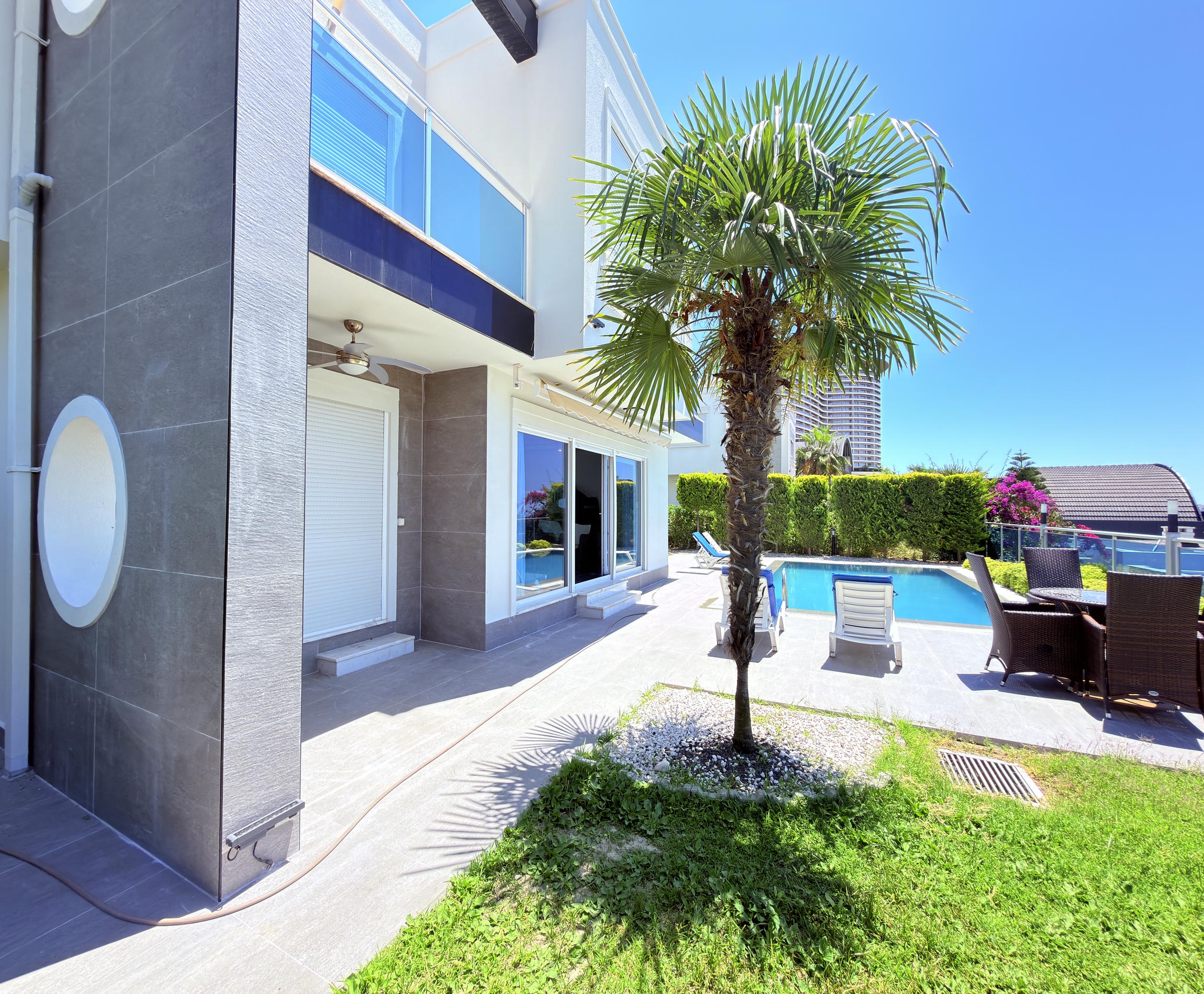 Two-story private villa 4+1 in Alanya – furnished, pool, sea view, Kargicak district