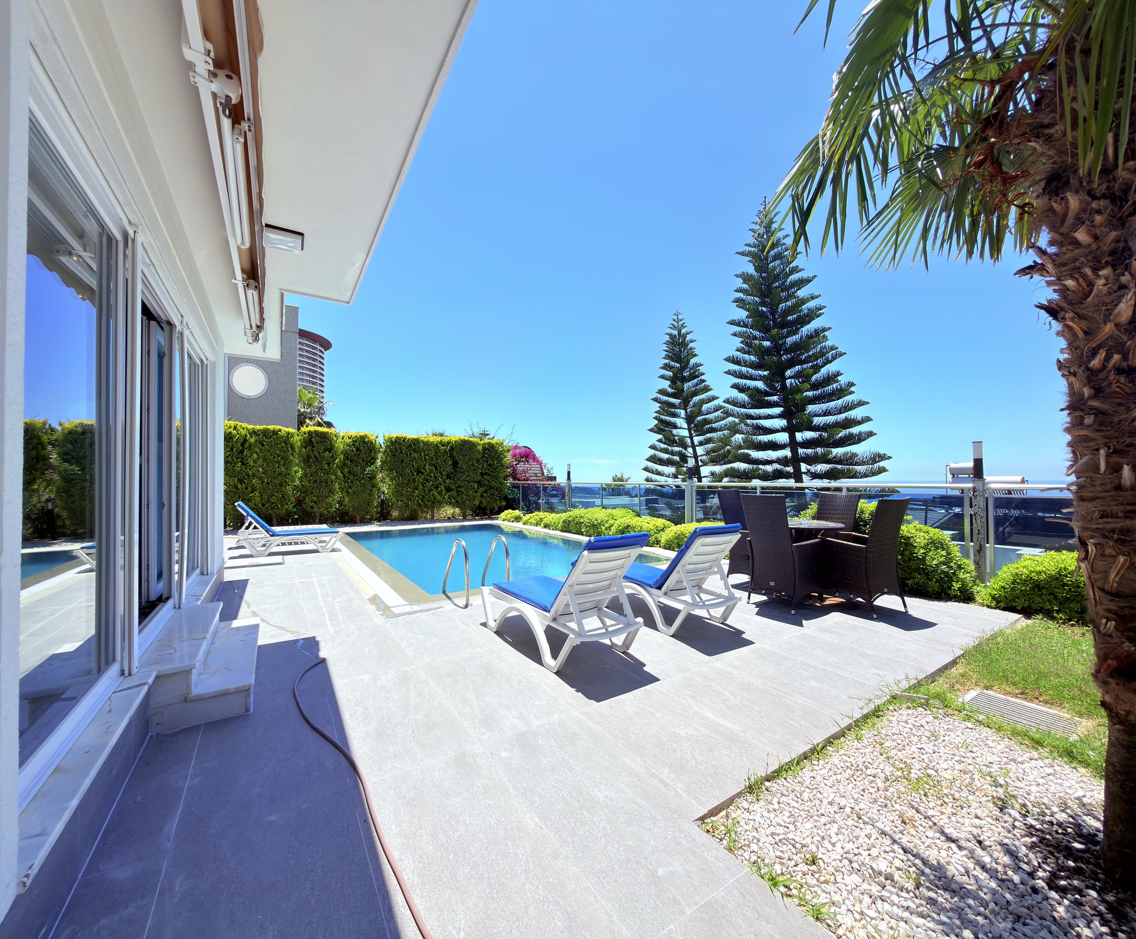 Two-story private villa 4+1 in Alanya – furnished, pool, sea view, Kargicak district