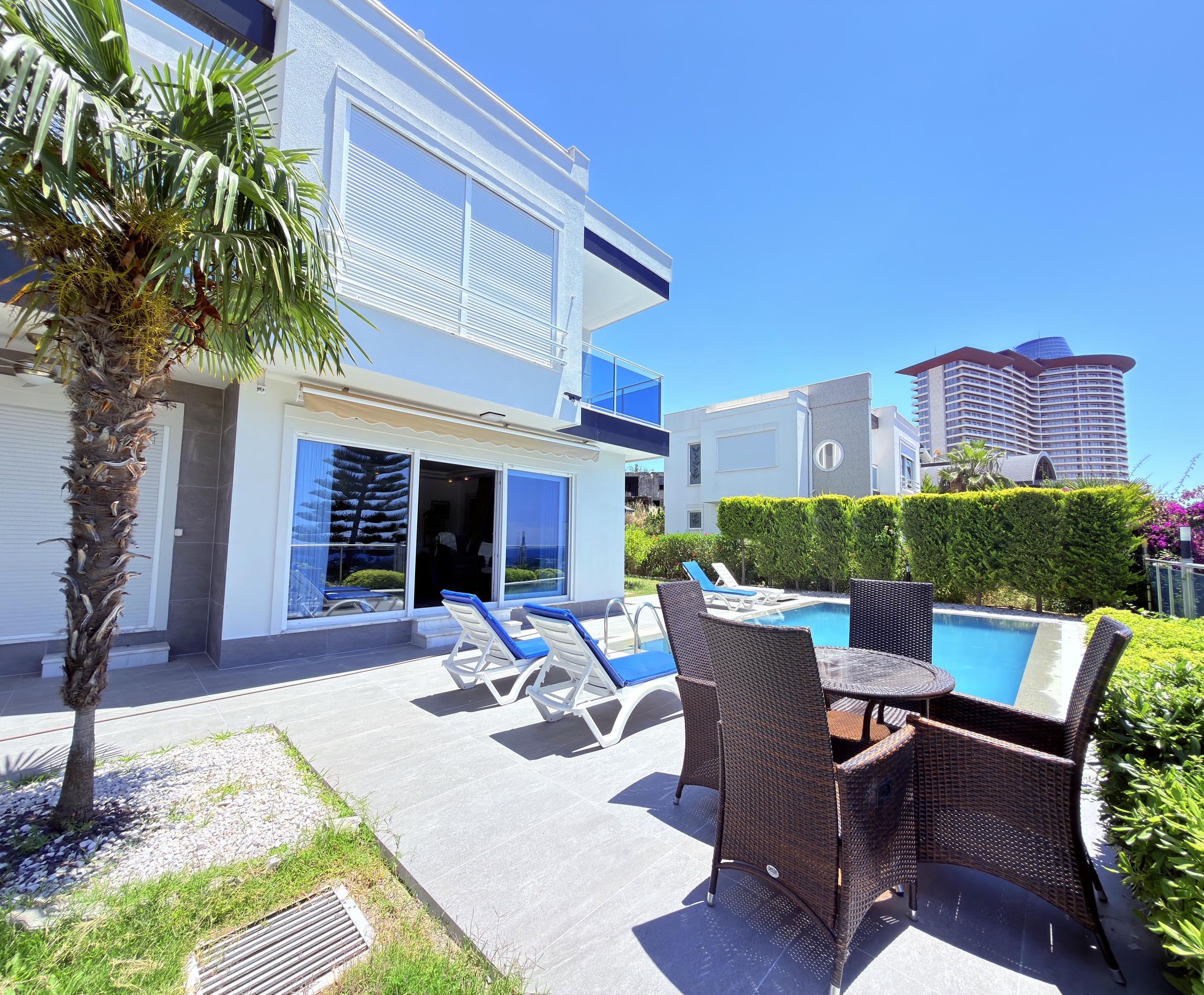 Two-story private villa 4+1 in Alanya – furnished, pool, sea view, Kargicak district