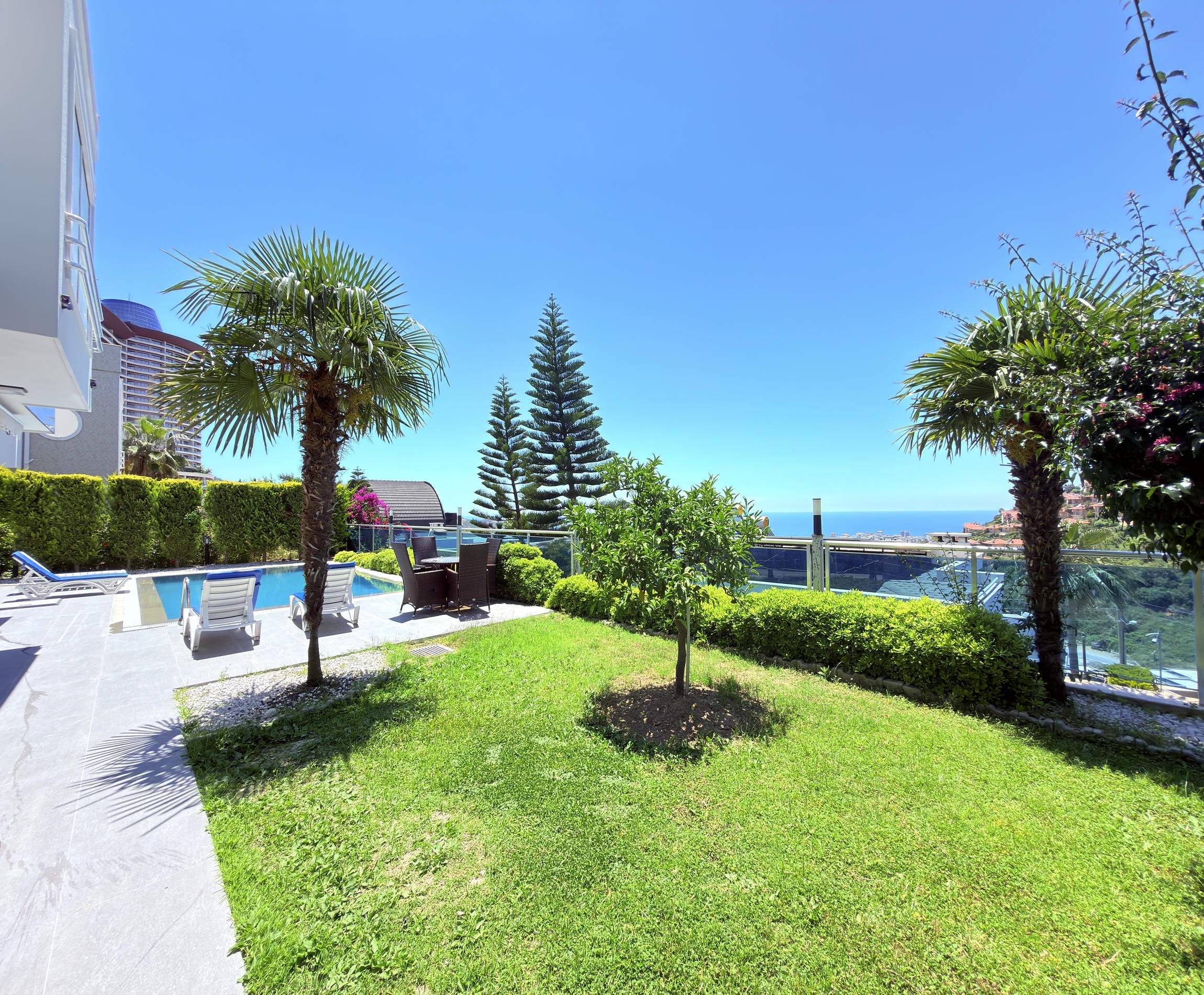 Two-story private villa 4+1 in Alanya – furnished, pool, sea view, Kargicak district