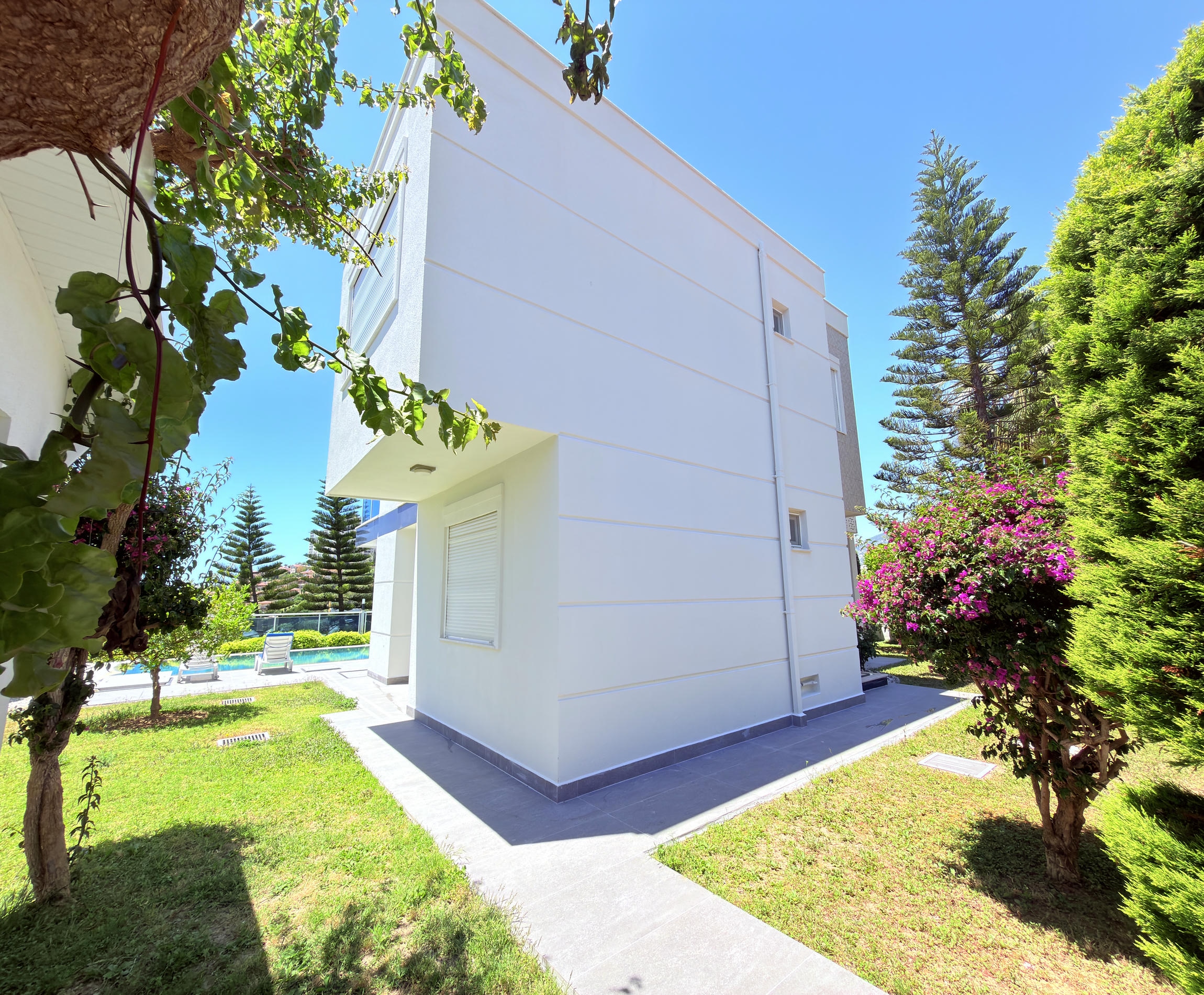 Two-story private villa 4+1 in Alanya – furnished, pool, sea view, Kargicak district