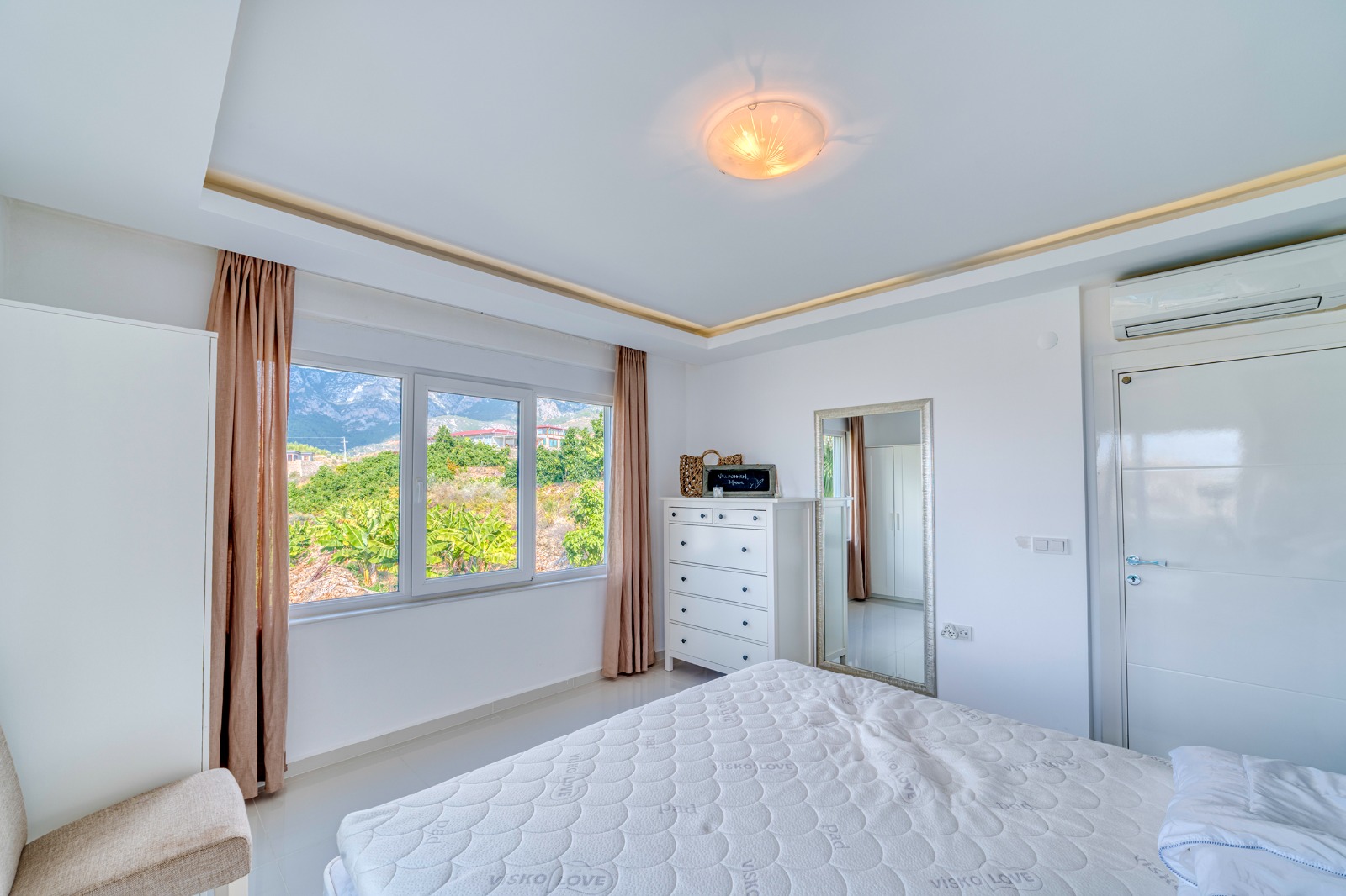 Two-story private villa 4+1 in Alanya – furnished, pool, sea view, Kargicak district