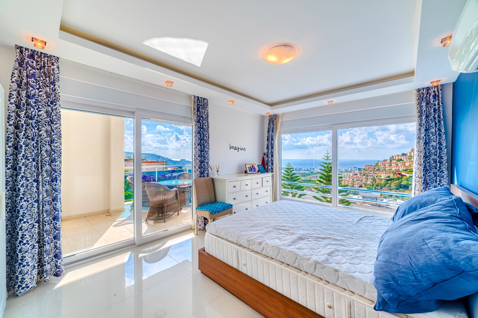 Two-story private villa 4+1 in Alanya – furnished, pool, sea view, Kargicak district