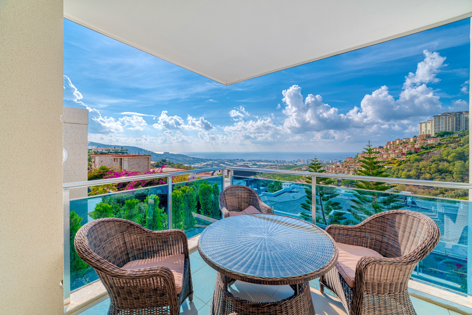 Two-story private villa 4+1 in Alanya – furnished, pool, sea view, Kargicak district
