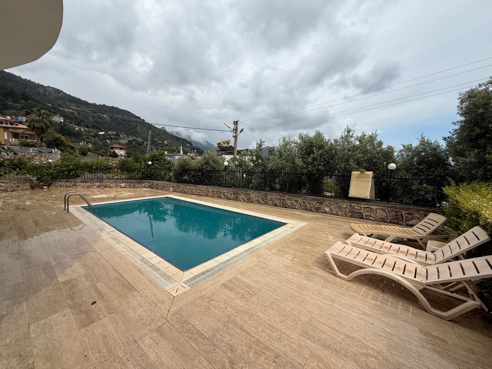 Villa in Alanya for residence permit and citizenship - a detached 4+1 with a pool and garden in the Oba area