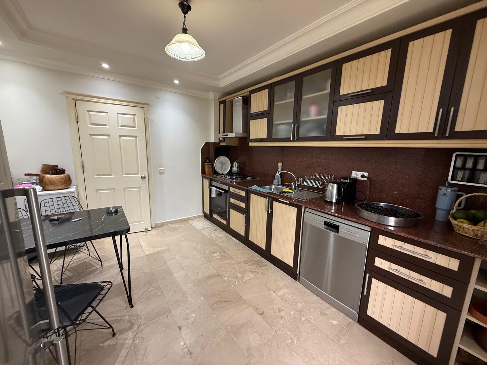 Villa in Alanya for residence permit and citizenship - a detached 4+1 with a pool and garden in the Oba area