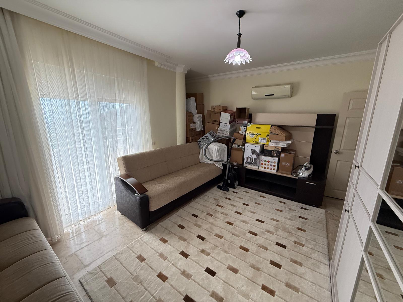 Villa in Alanya for residence permit and citizenship - a detached 4+1 with a pool and garden in the Oba area